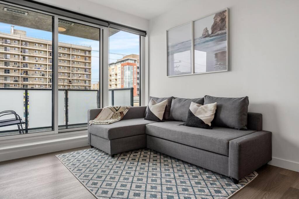One-Bedroom Apartment with Balcony photo 3