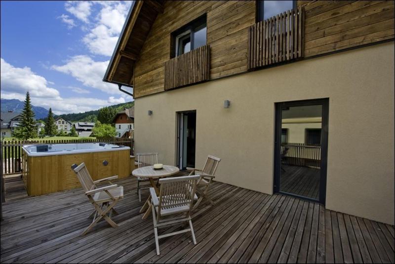 Superior Apartment with Sauna and Jacuzzi 2 photo 2