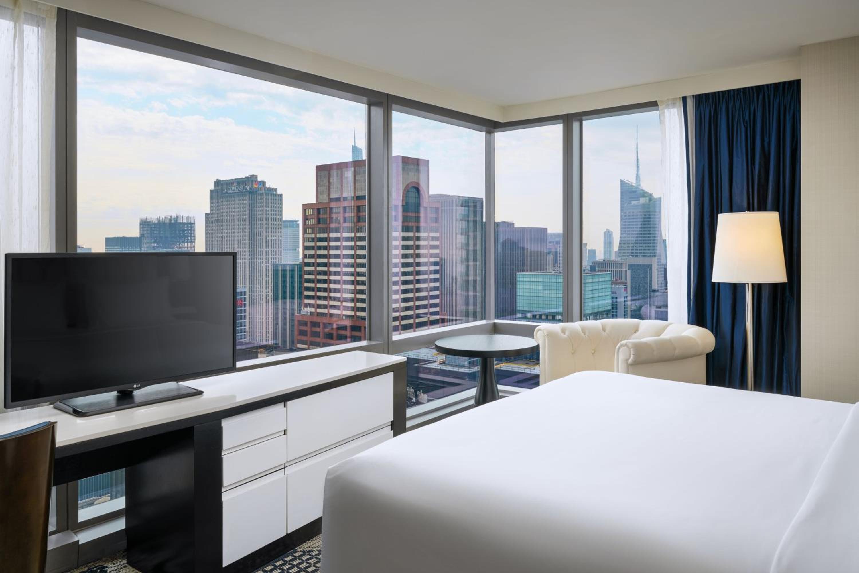 Deluxe Studio with Times Square View