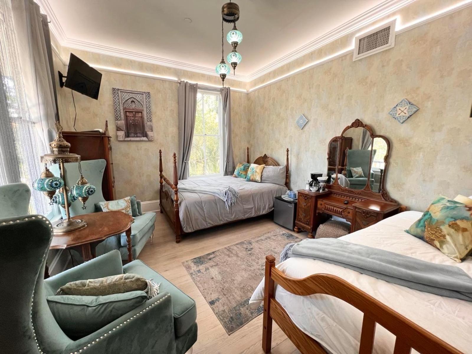 Double Room with Private External Bathroom