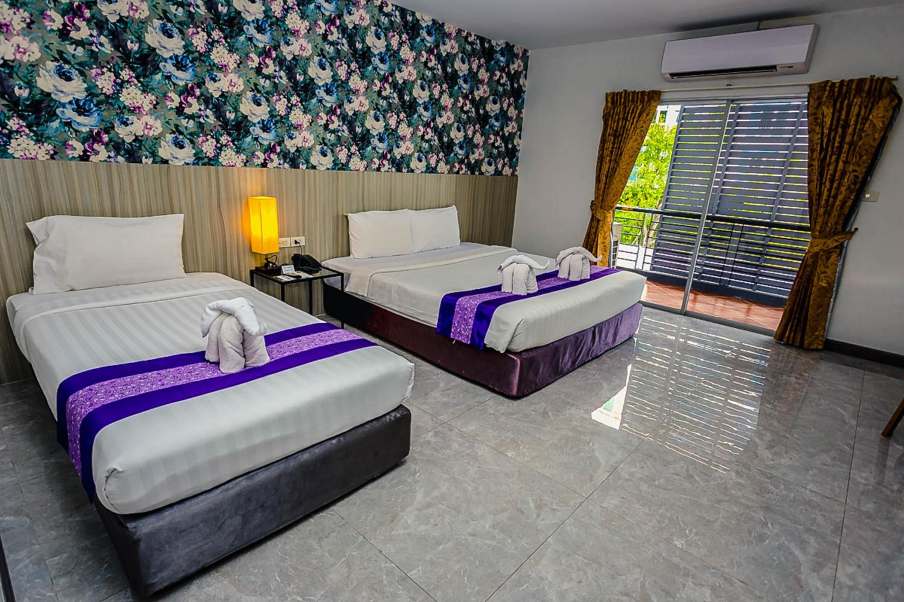 Deluxe Triple Room