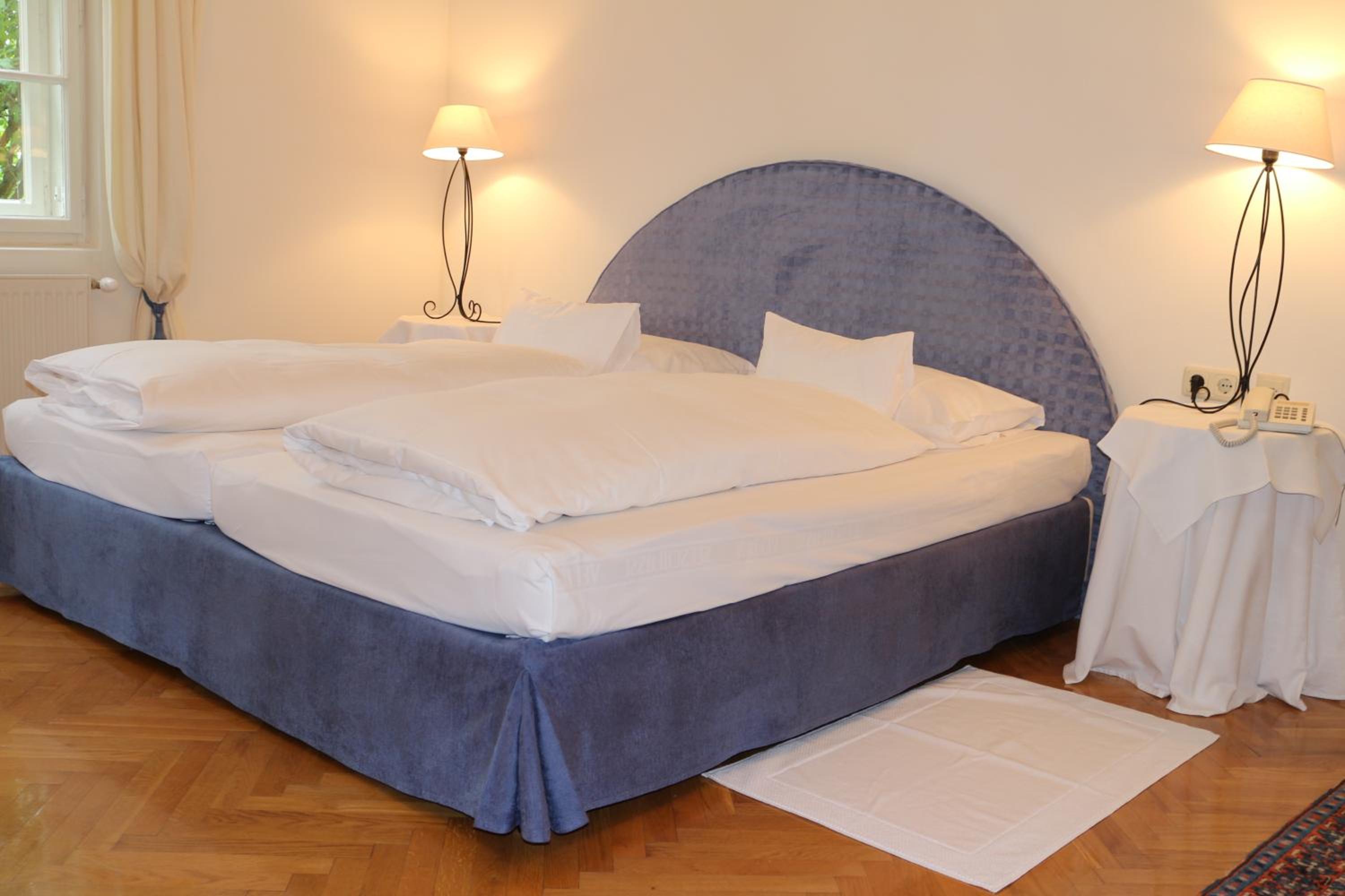 Double or Twin Room with Garden View - Photo 2