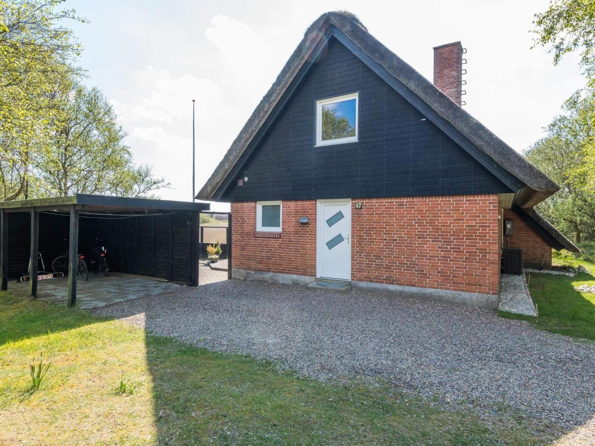 Three-Bedroom Holiday Home  photo 2