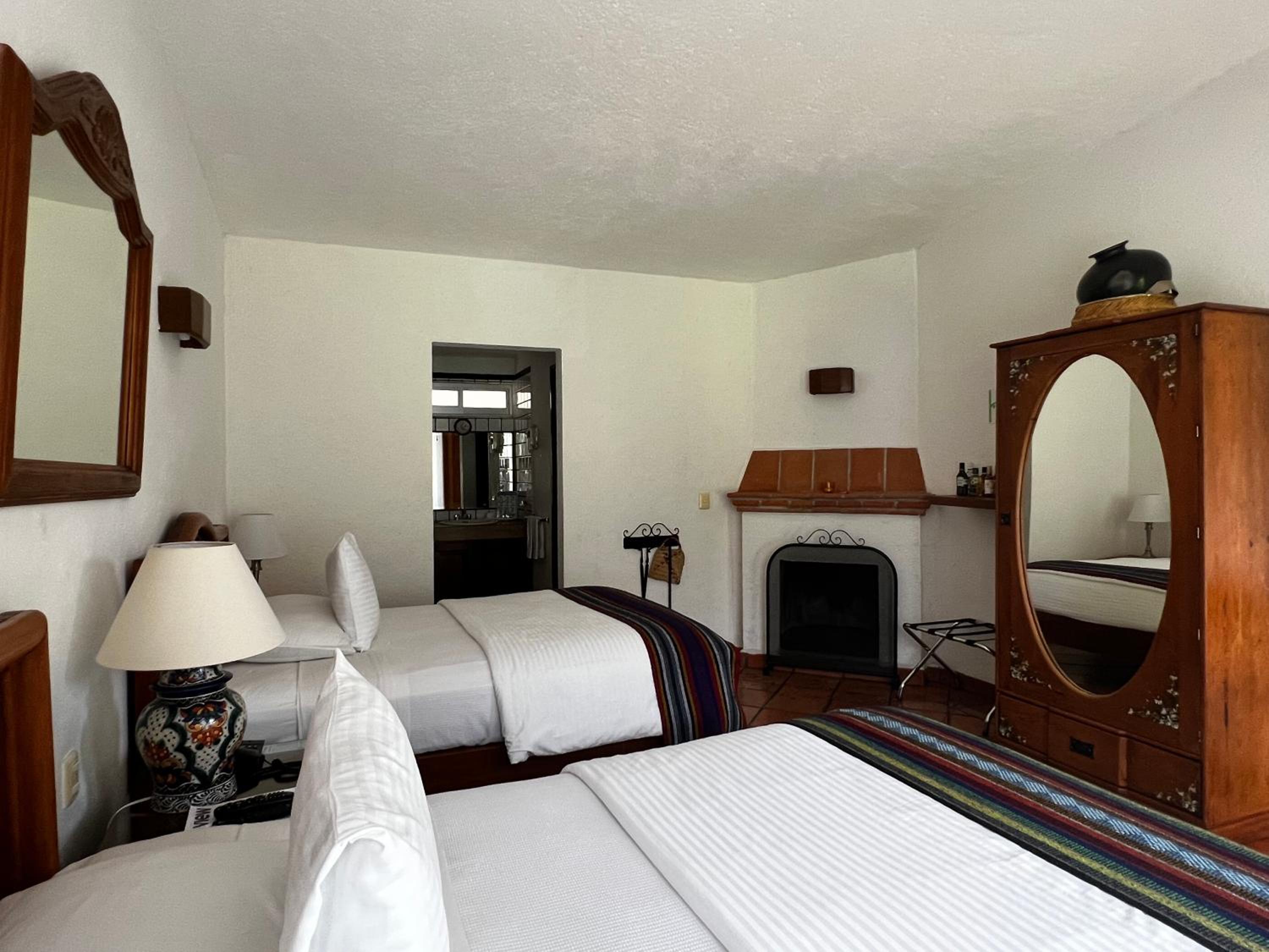Double Room with Two Double Beds - Photo 4