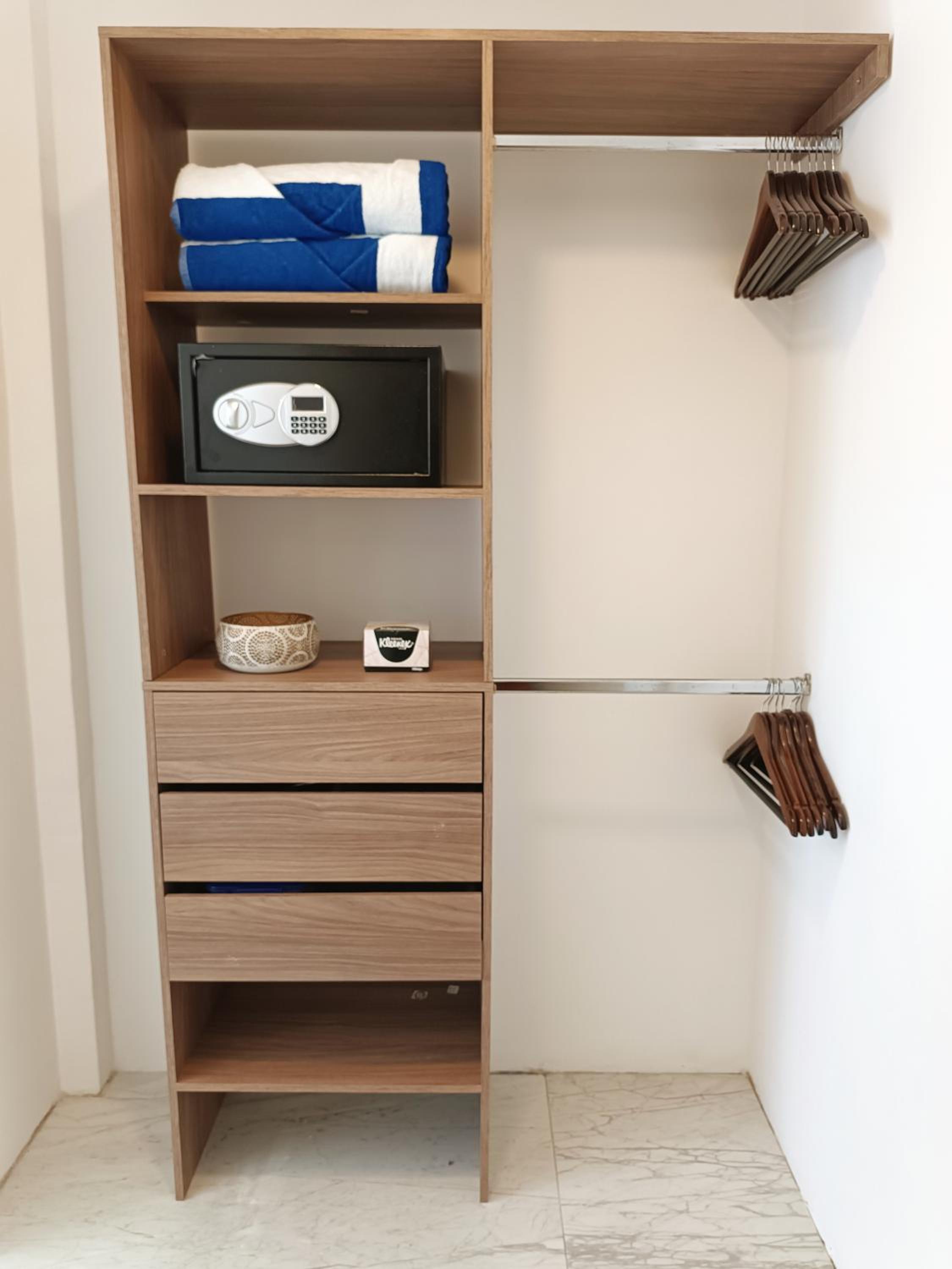 One-Bedroom Apartment photo 3
