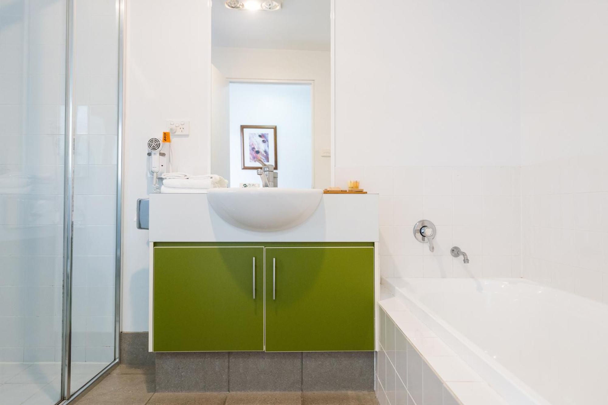 Two-Bedroom Apartment - Photo 7