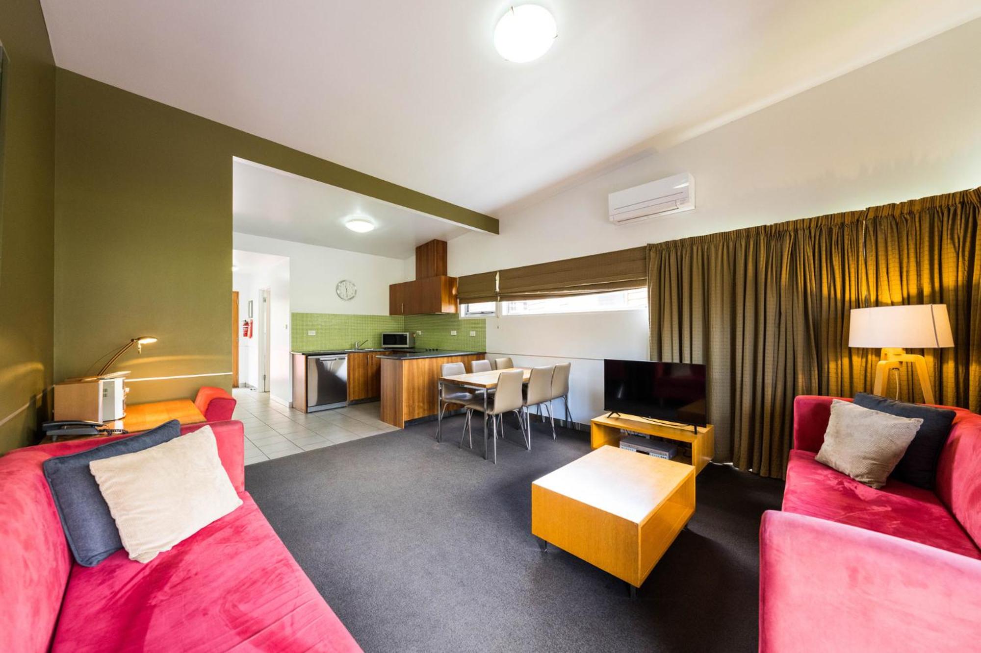 One-Bedroom Apartment - Photo 9