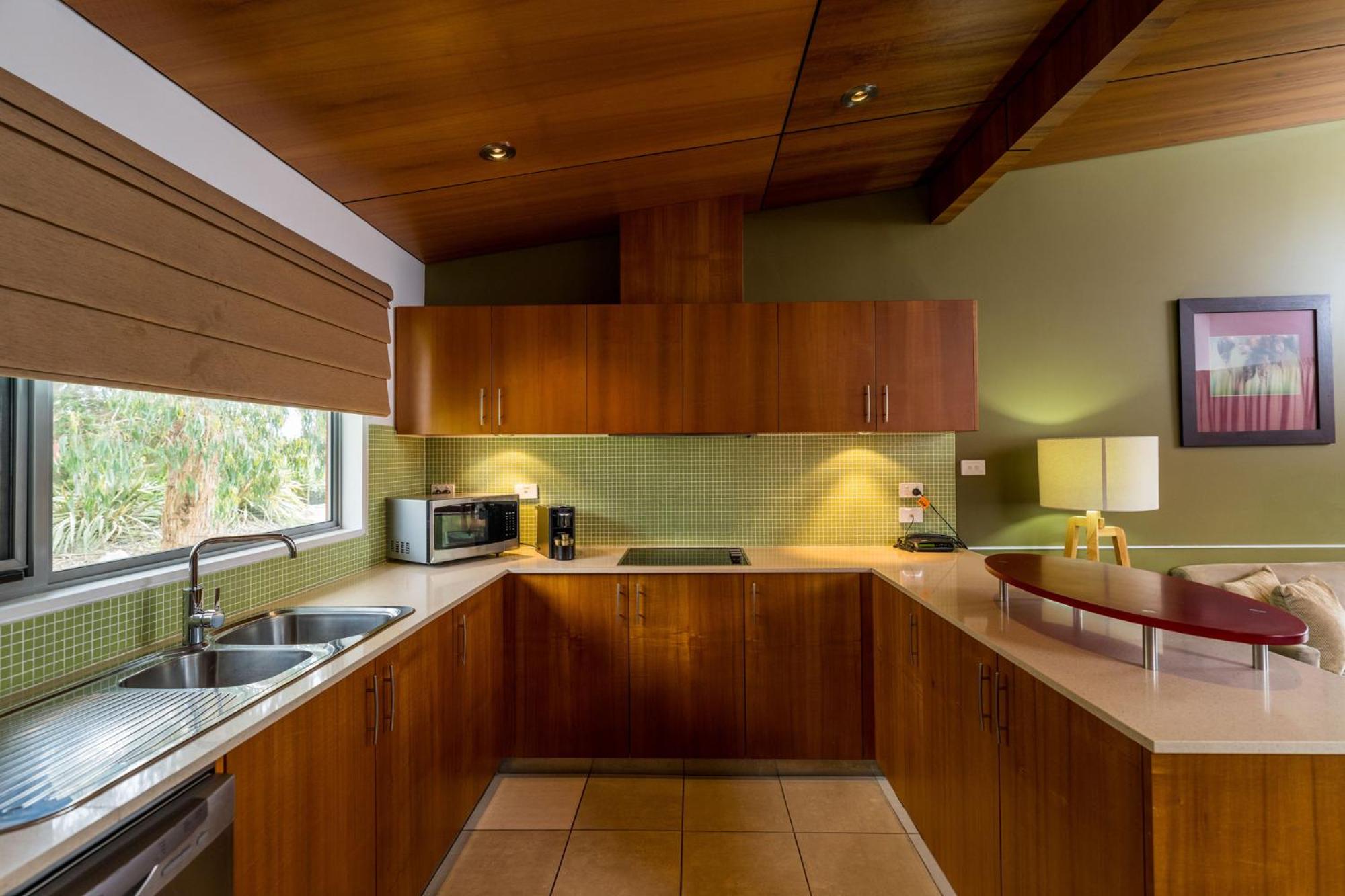 One-Bedroom Executive Apartment - Photo 5