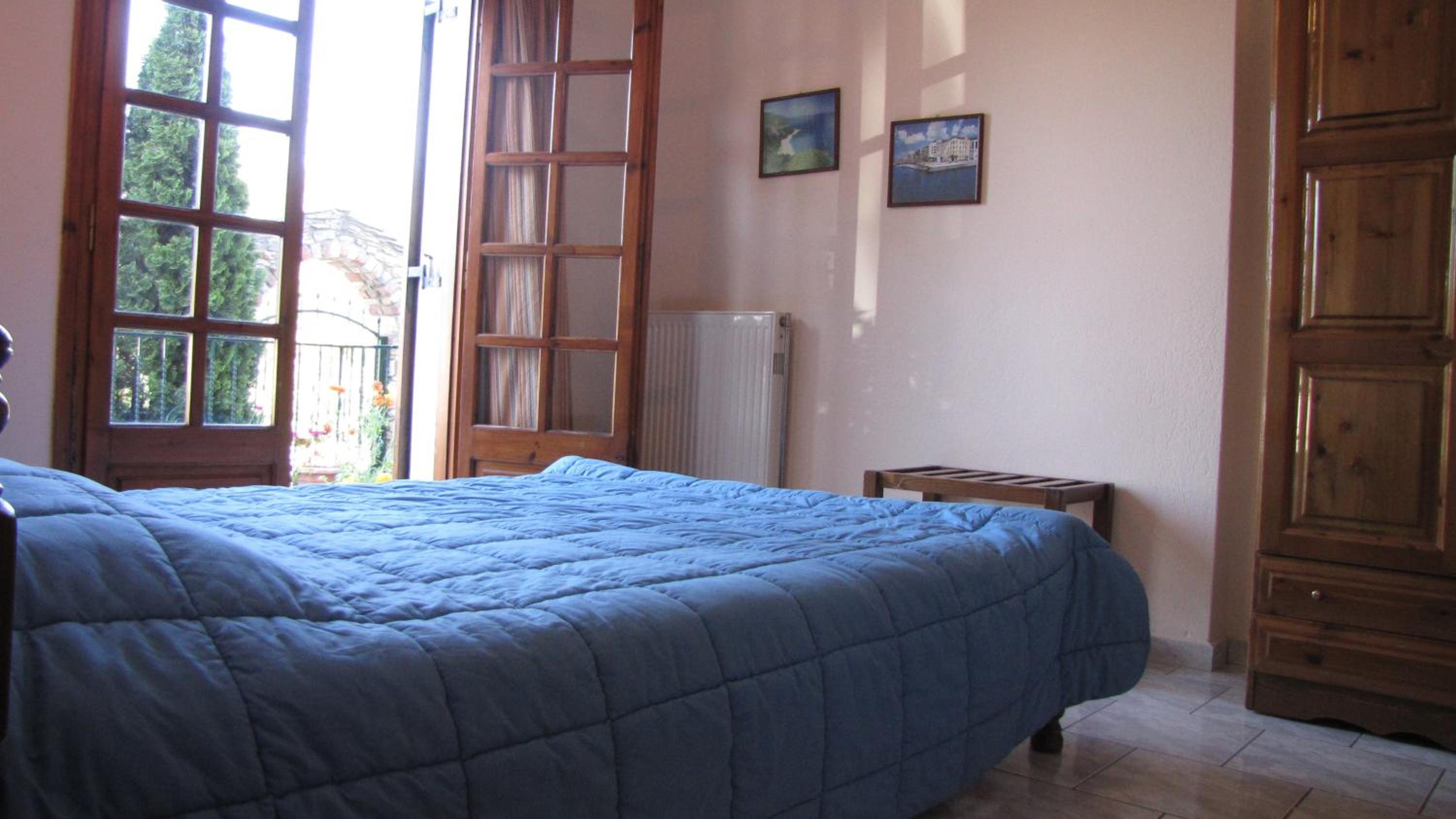 Two-Bedroom Apartment - Photo 7