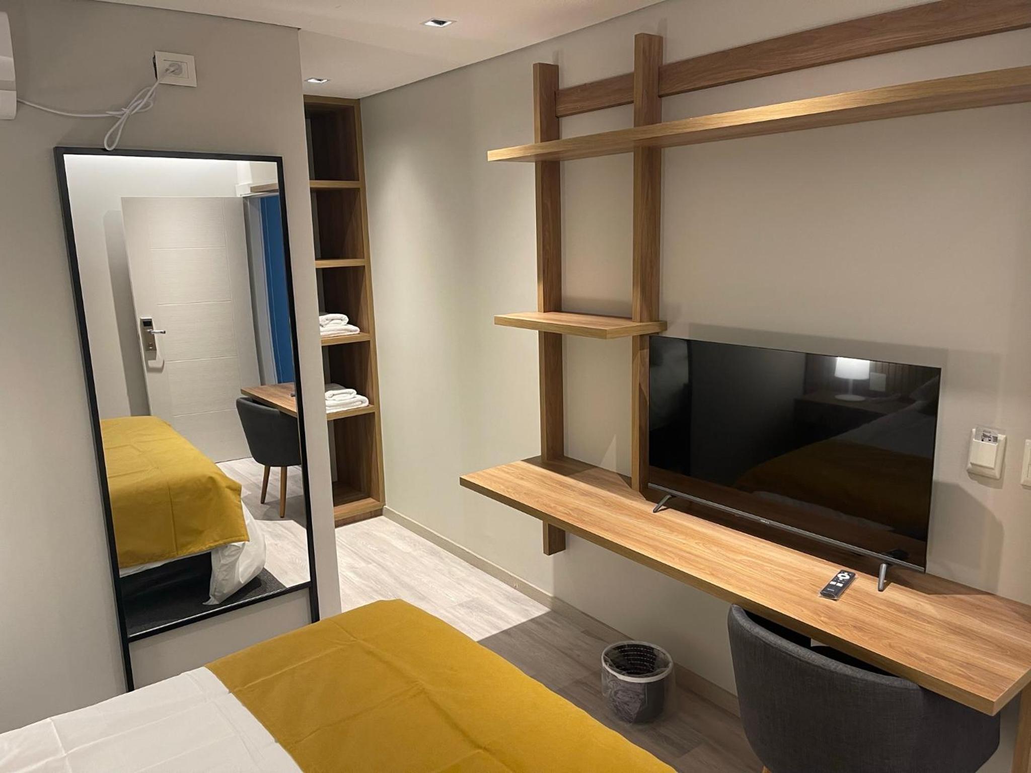 Deluxe Queen Room photo 3