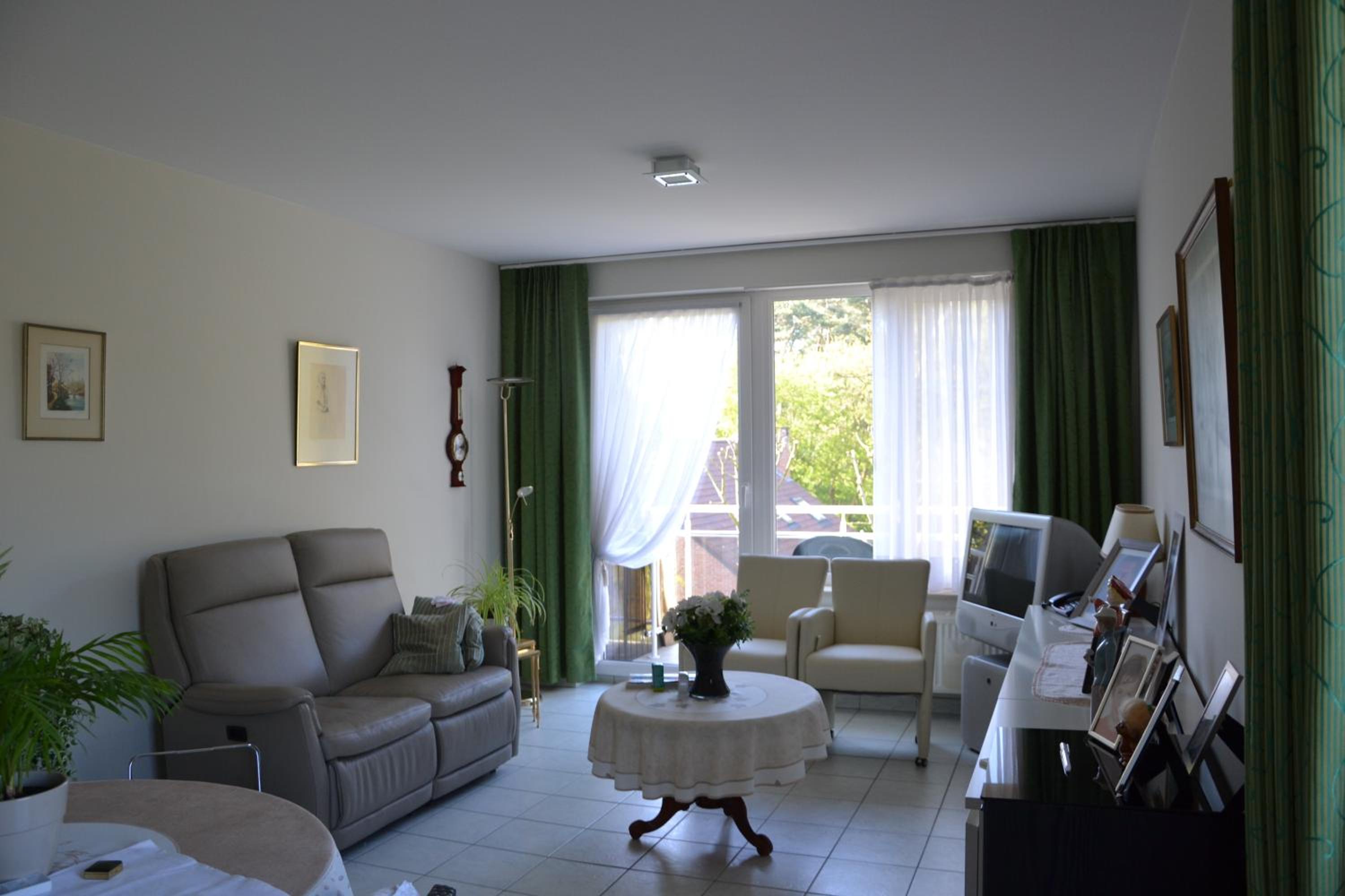 1 bedroom flat photo 1