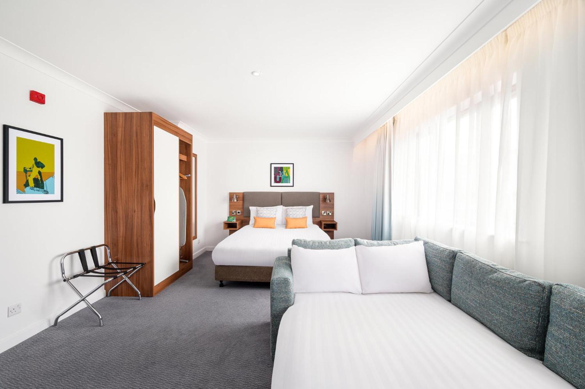 Standard Double Room with Sofa Bed - Photo 1