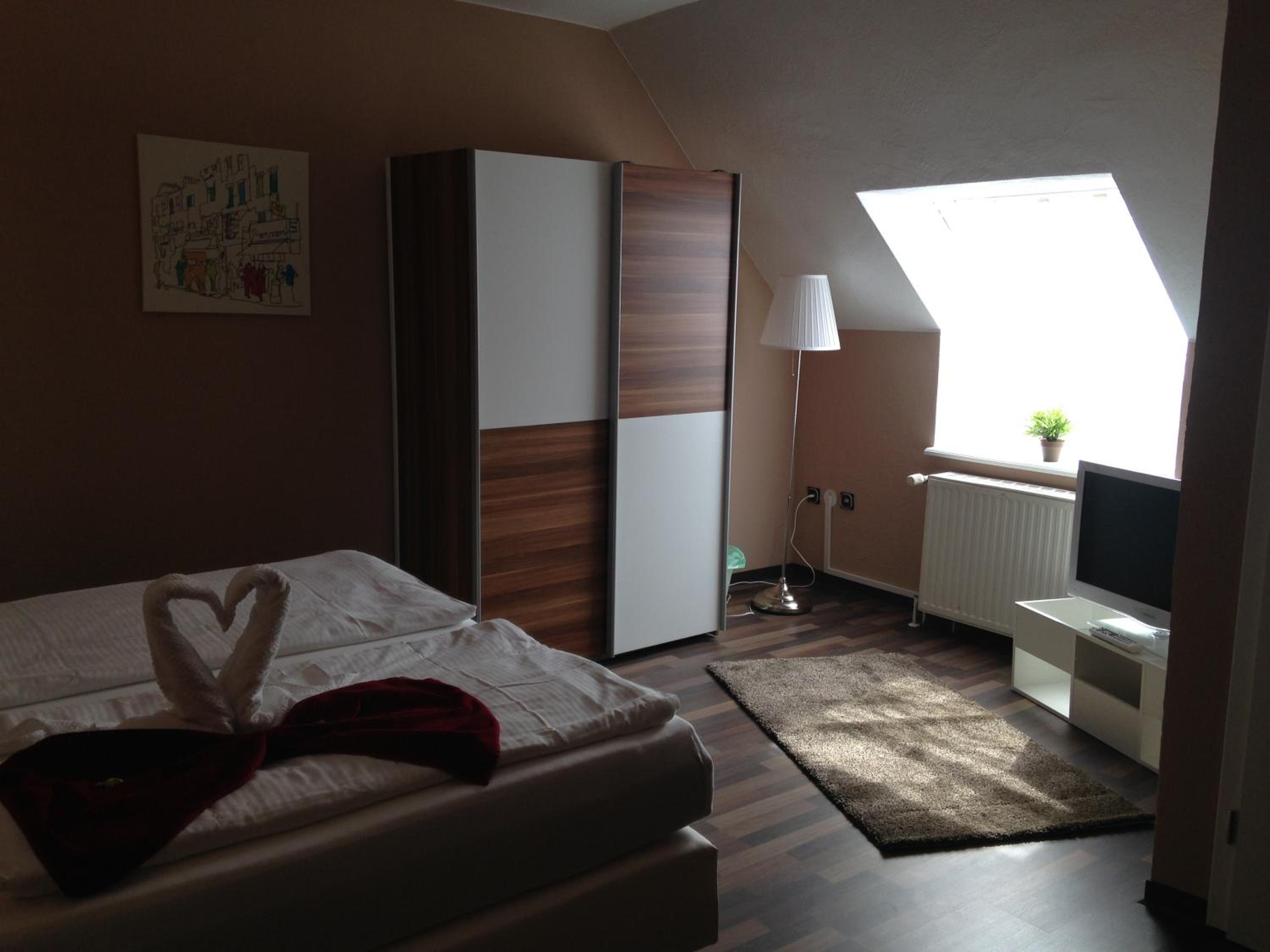 Double Room - Photo 2