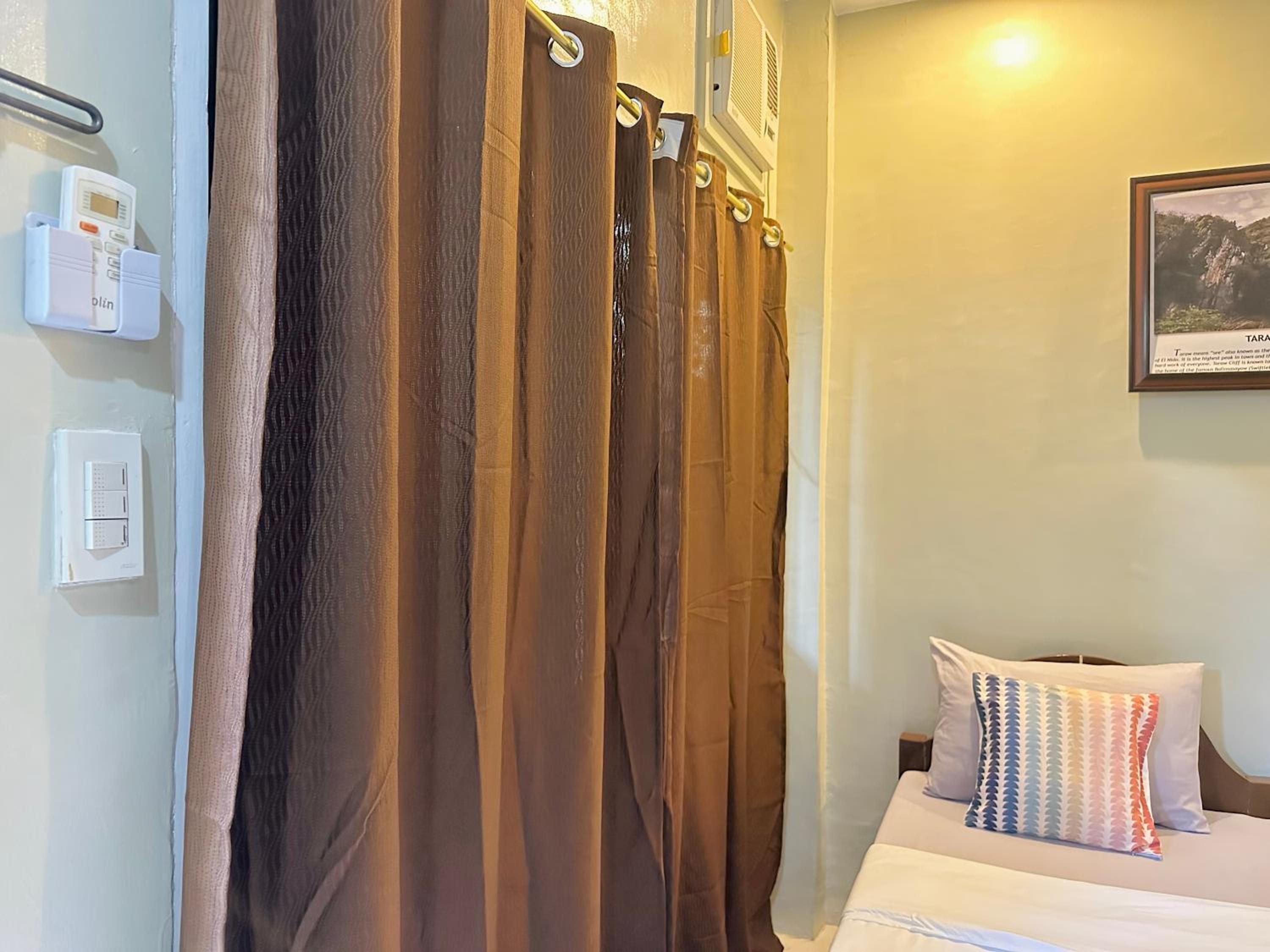 Standard Double or Twin Room - Photo 1