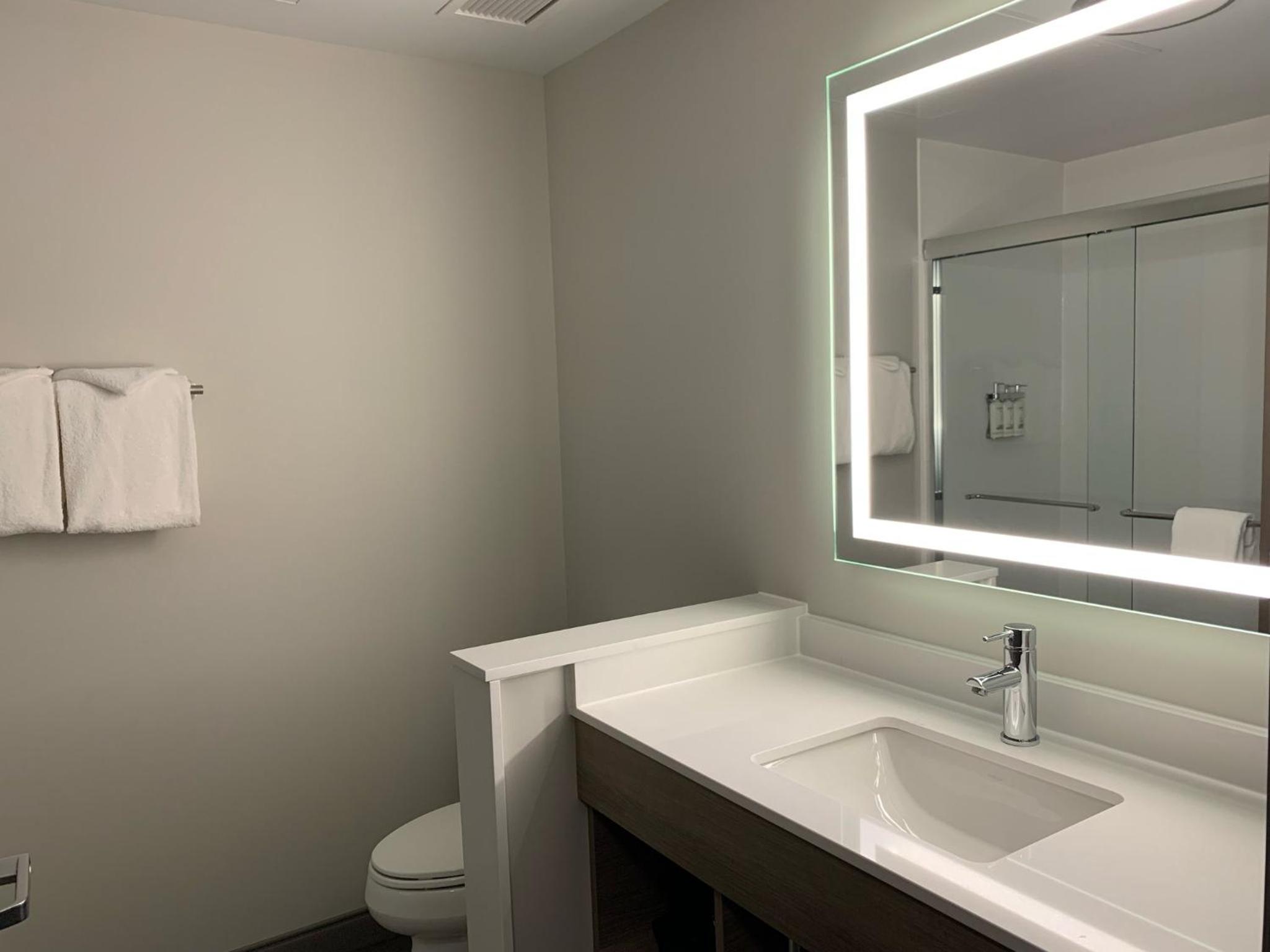Queen Suite with Two Queen Beds - Accessible photo 2