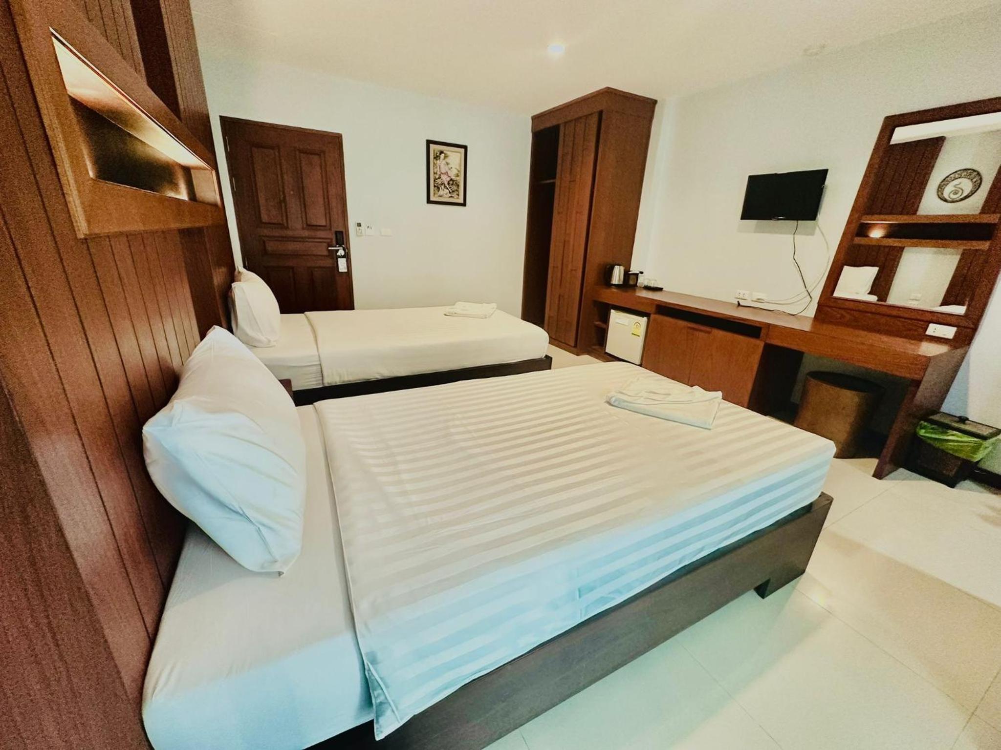 Deluxe Twin Room - Photo 4