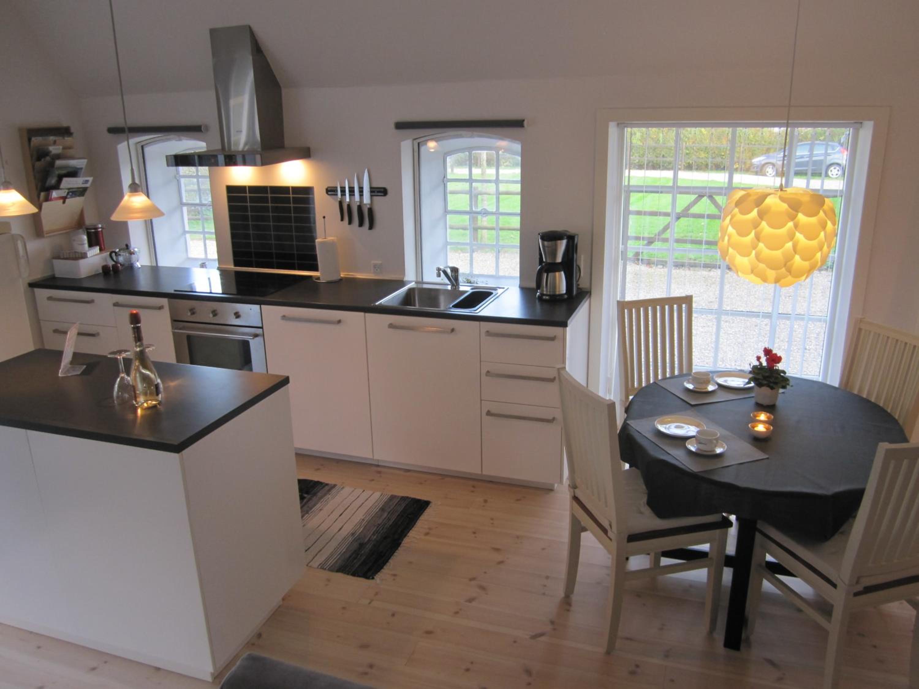 Apartment with Terrace photo 3