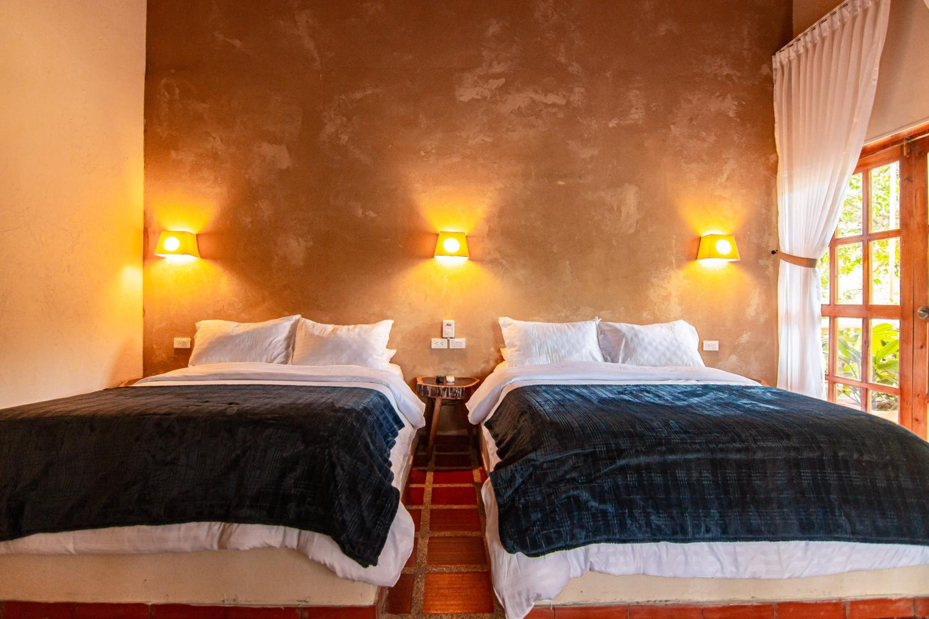 Quadruple Room with Terrace