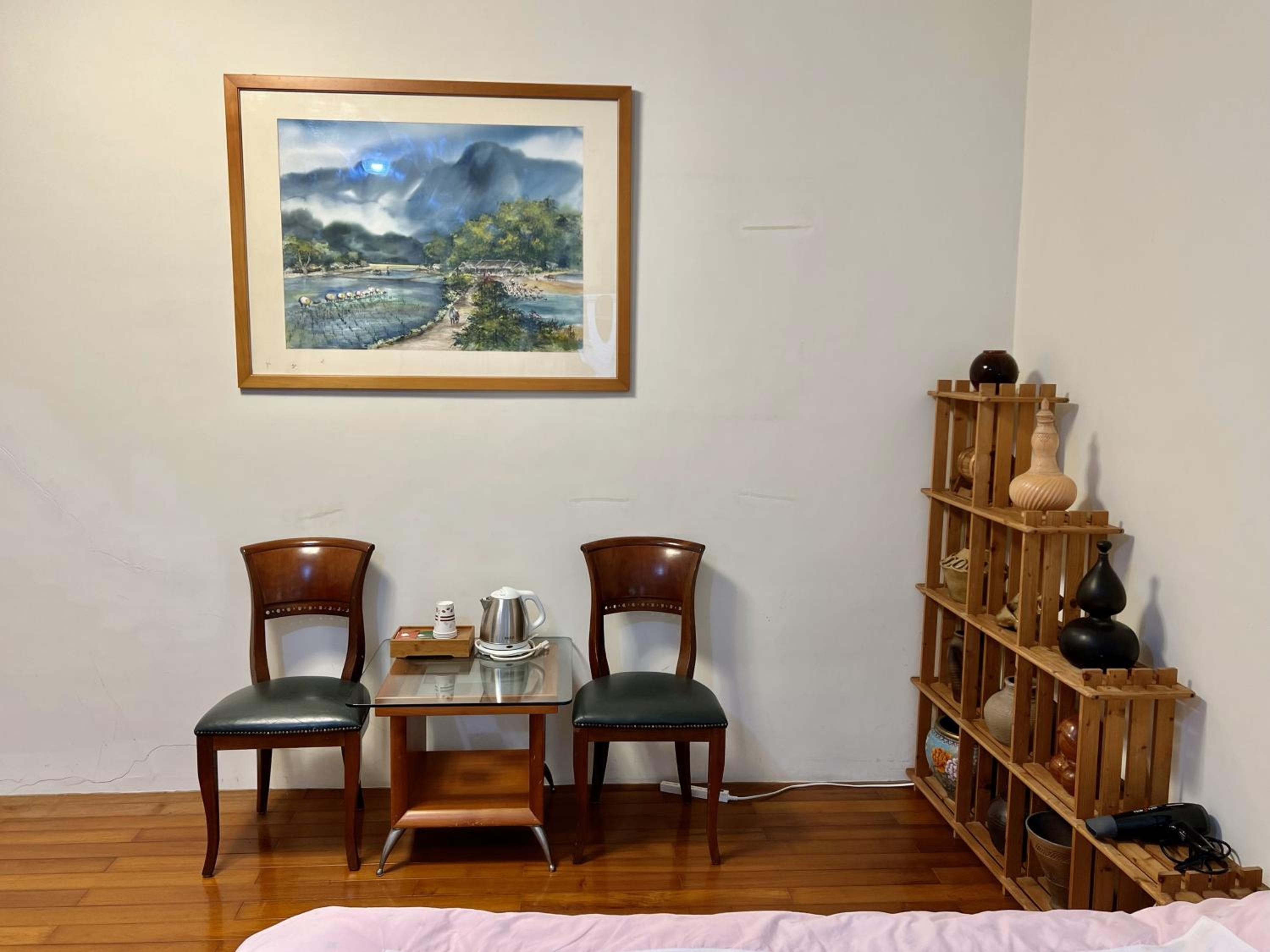 Double Room with Shared Bathroom photo 2