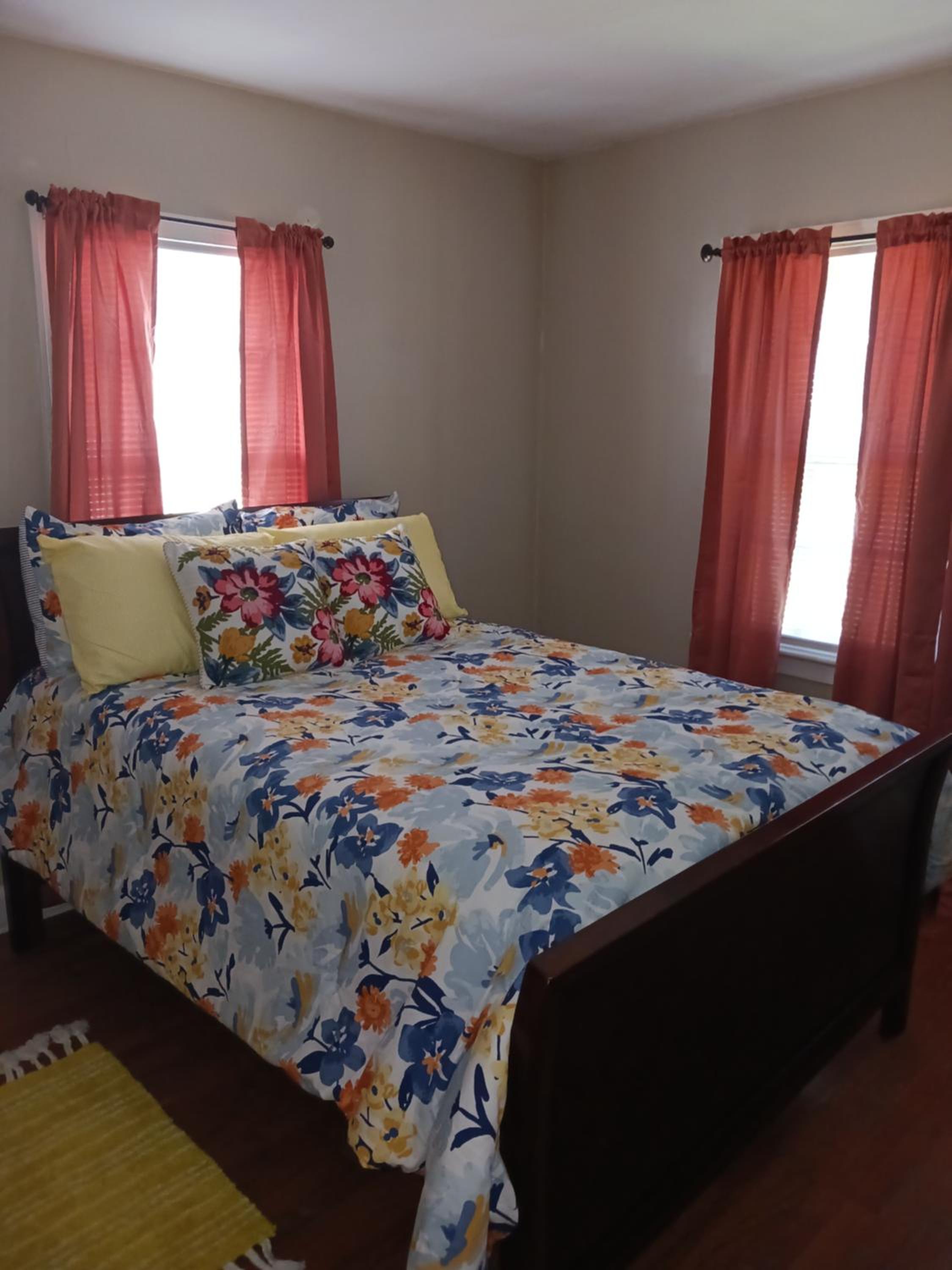 Two-Bedroom House photo 3