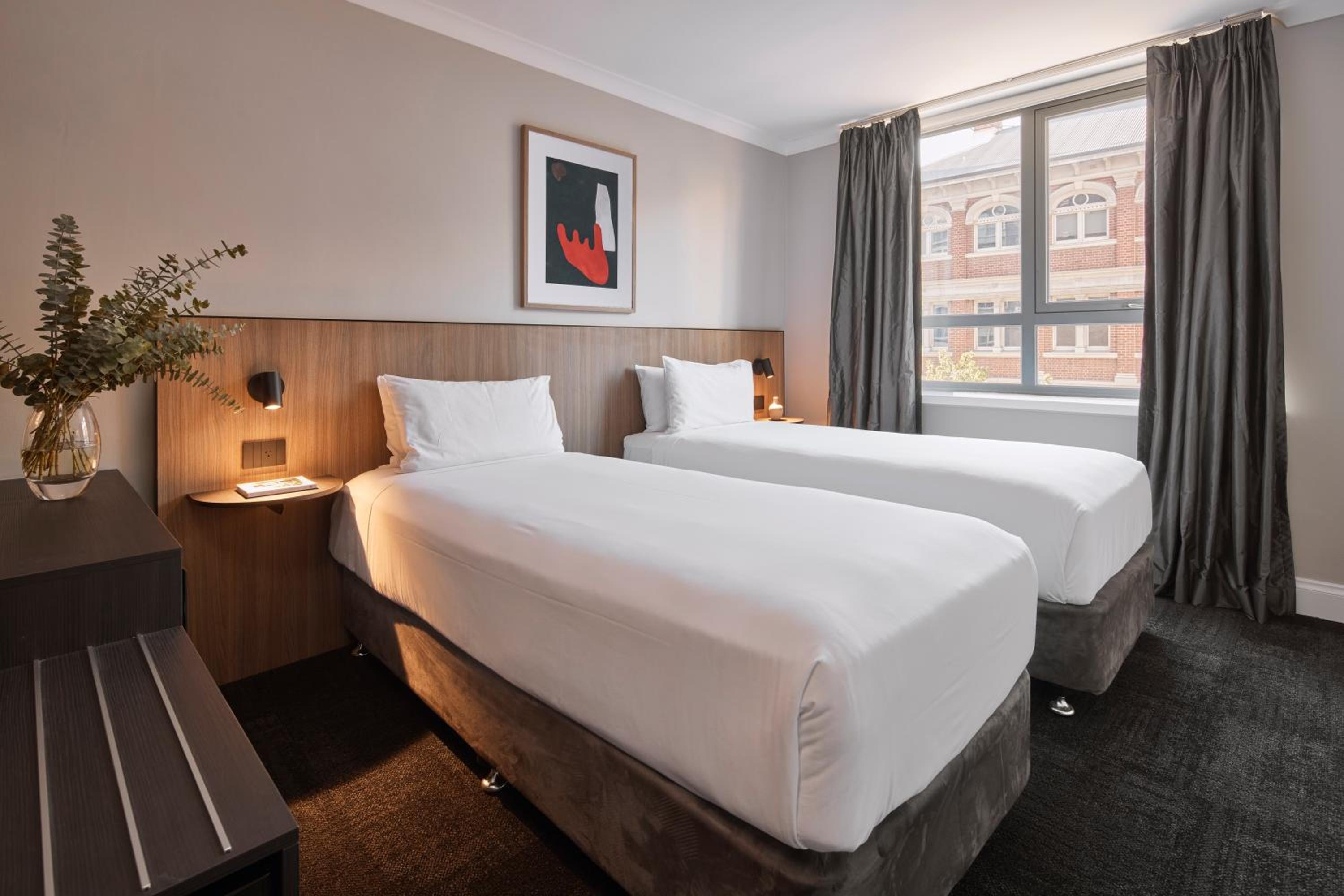 Petite Twin Room - Photo 3