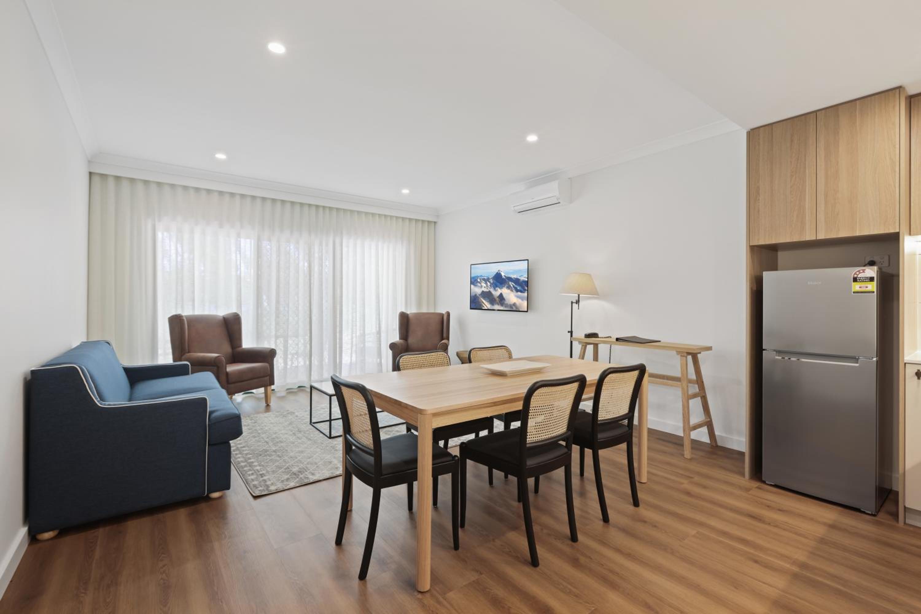 Two-Bedroom Apartment - Photo 4