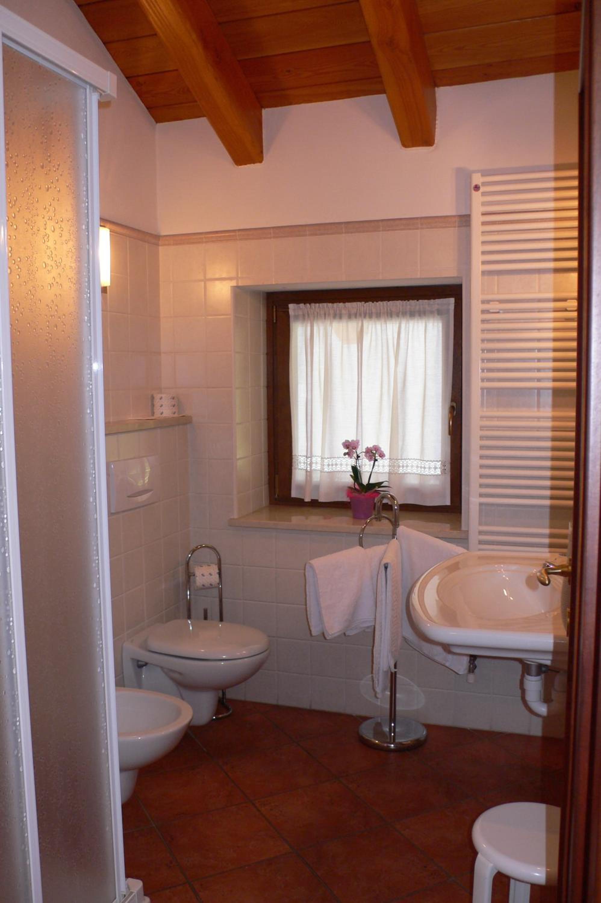 Large Single Room photo 3