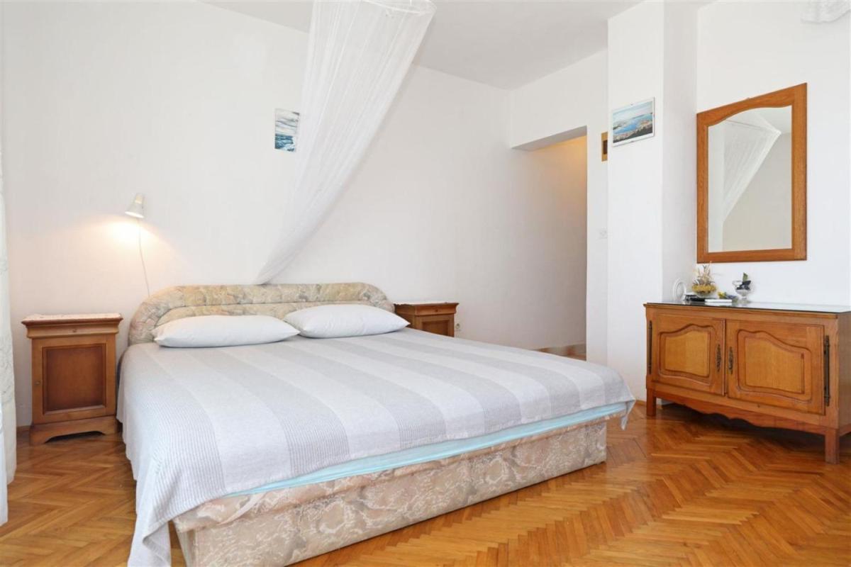 Studio Apartment 2 photo 1