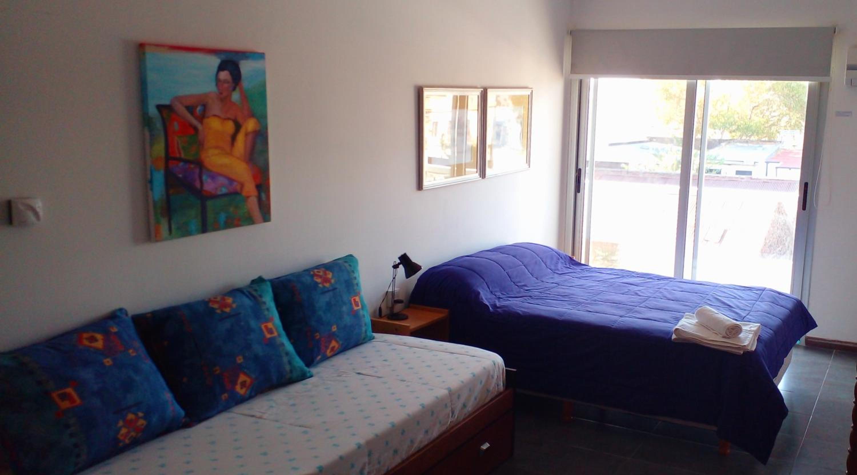 One-Bedroom Apartment photo 1