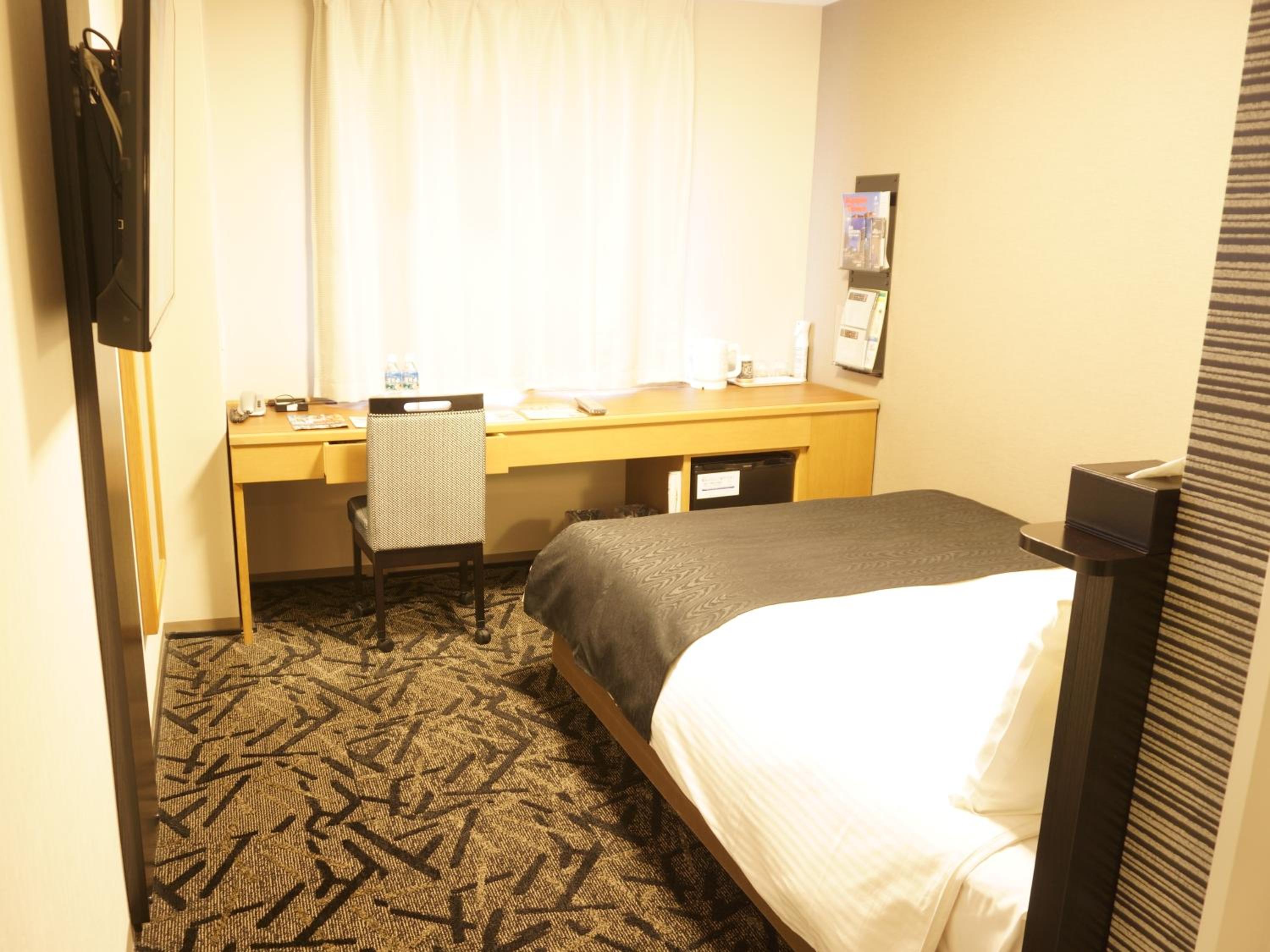 Double Room - Non-Smoking  - Photo 10