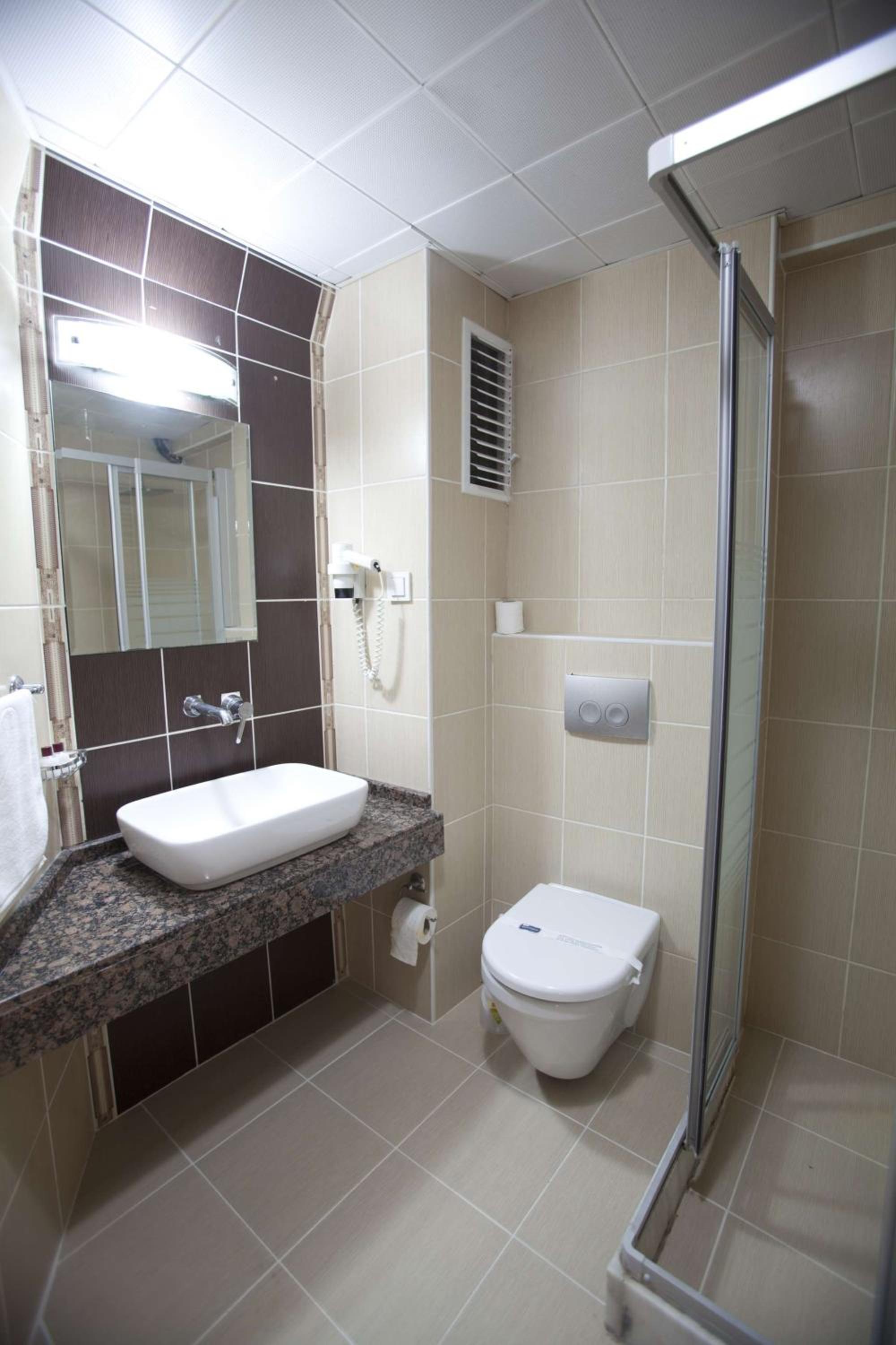 Standard Double or Twin Room photo 3