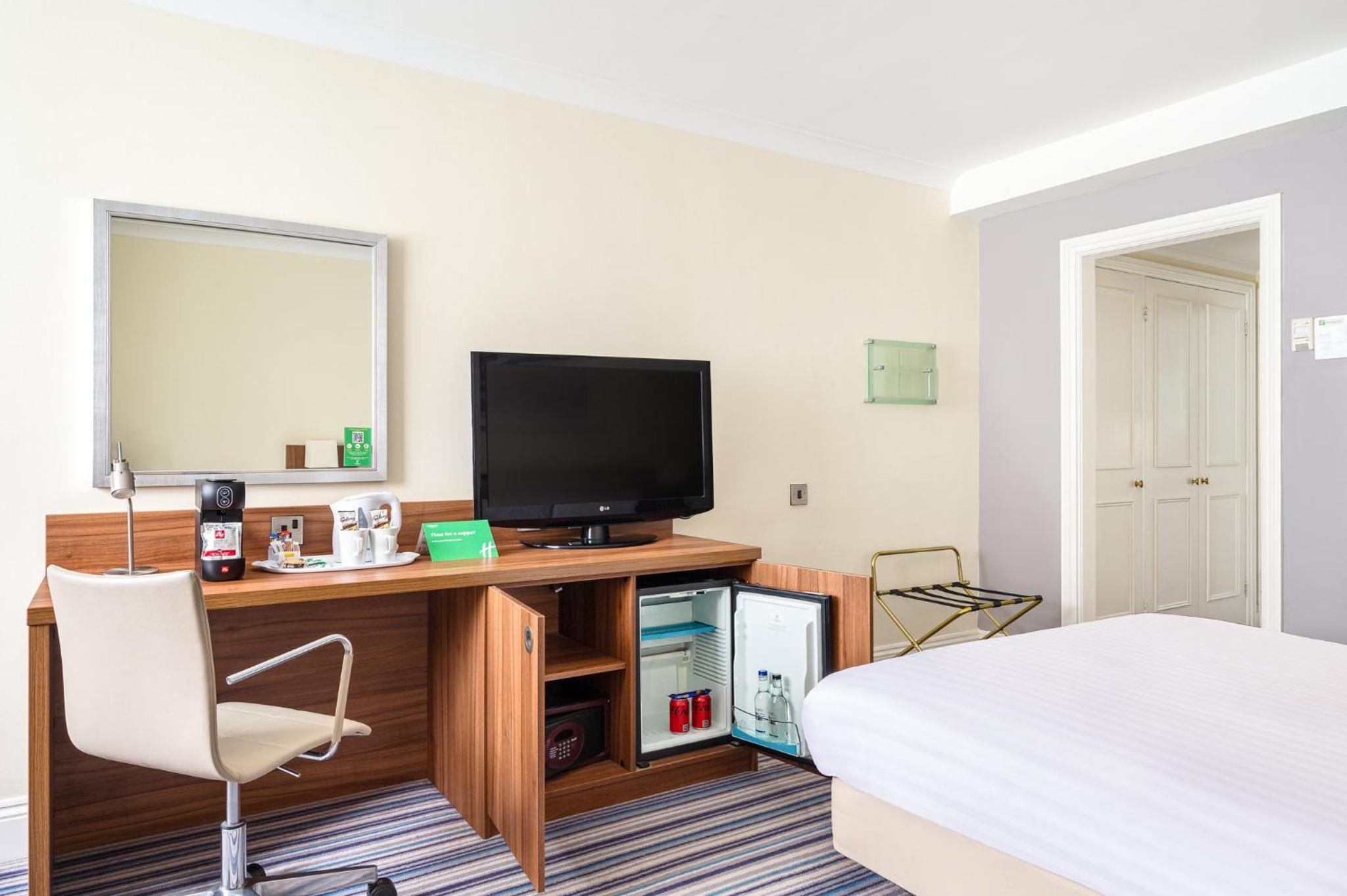 Standard Double Room - Photo 6