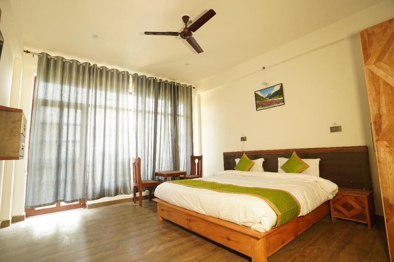 Deluxe Double Room photo 3