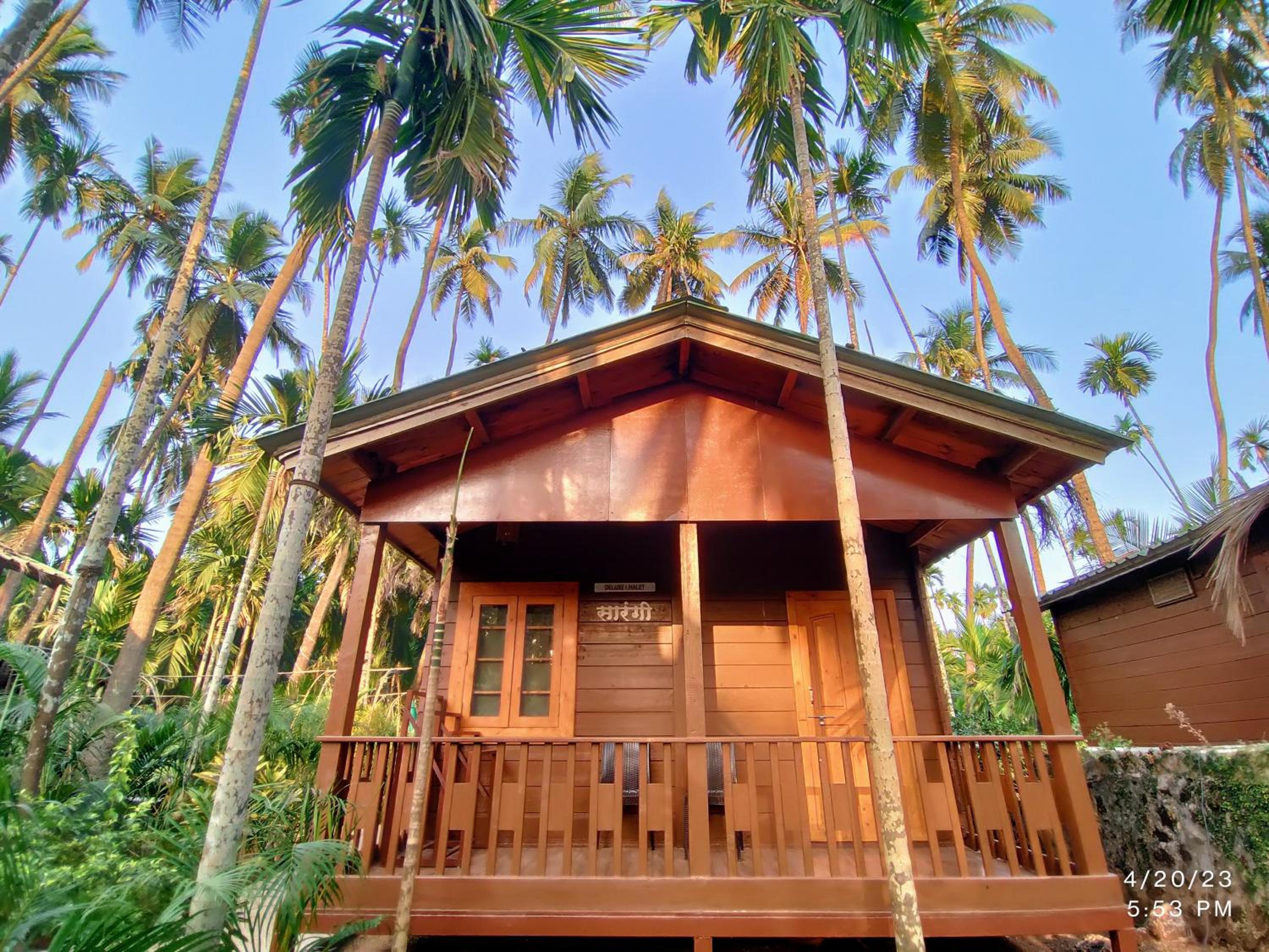 Deluxe AC Chalet - Photo 6