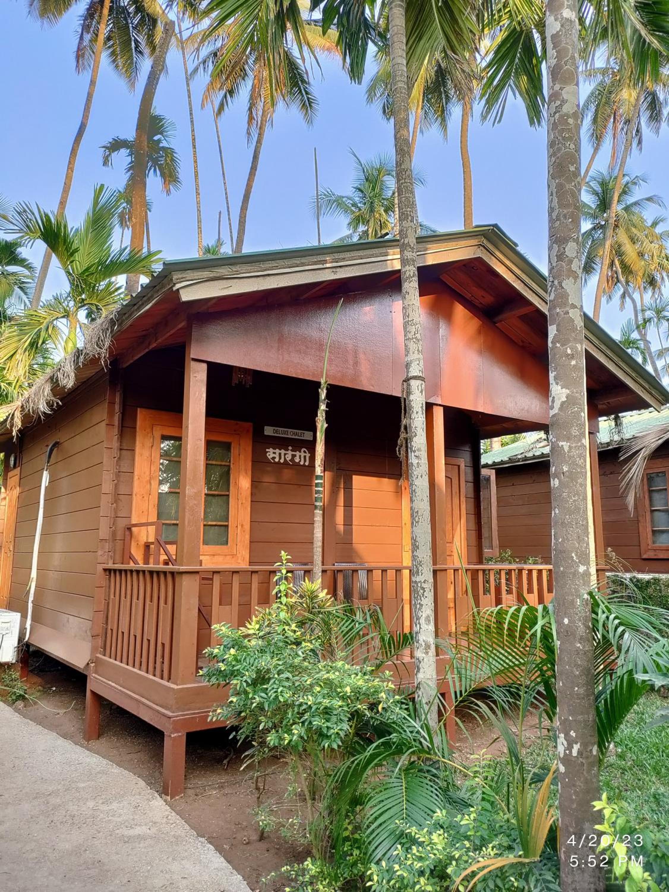 Deluxe AC Chalet - Photo 5