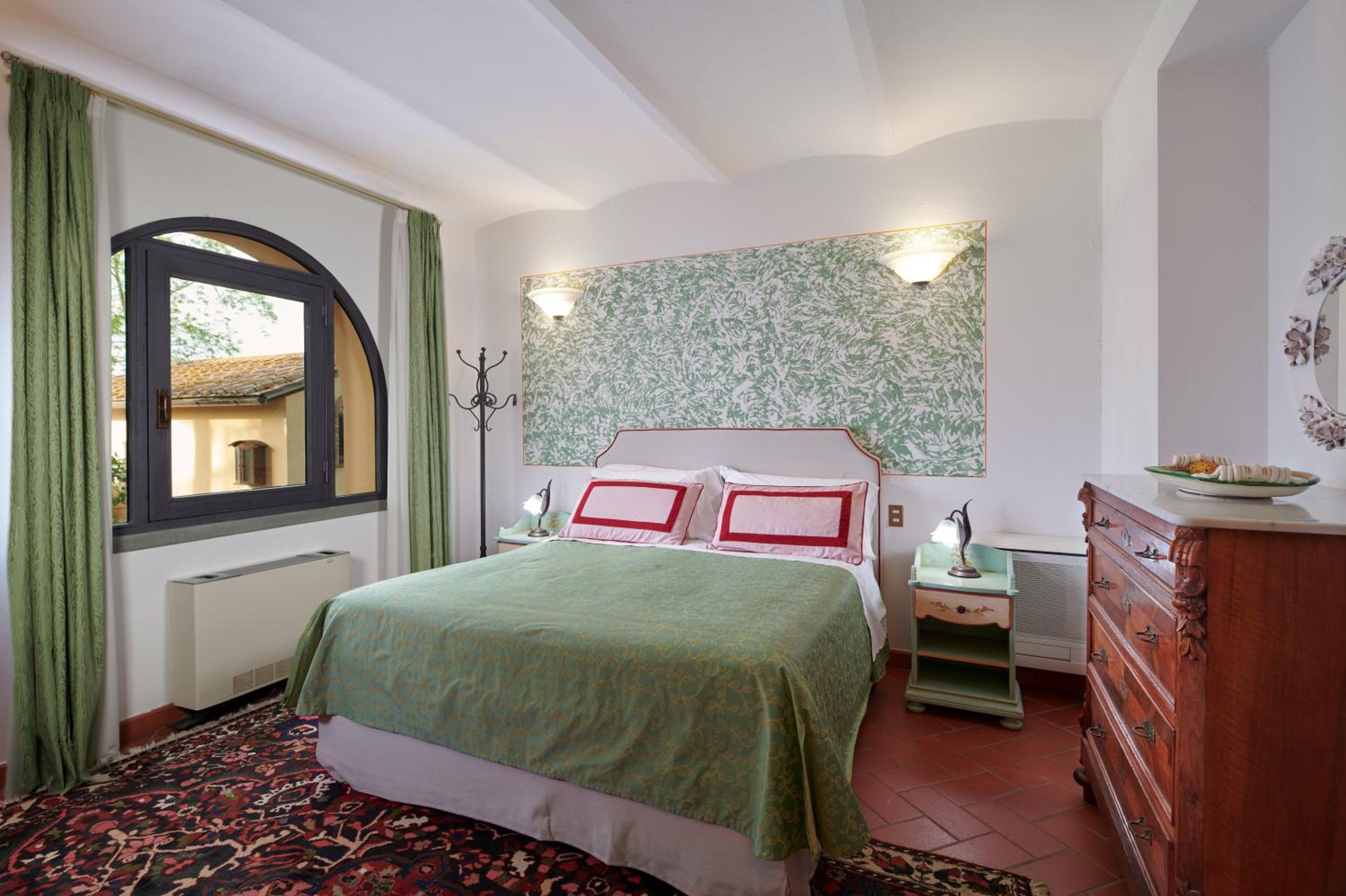 Ten-Bedroom Villa