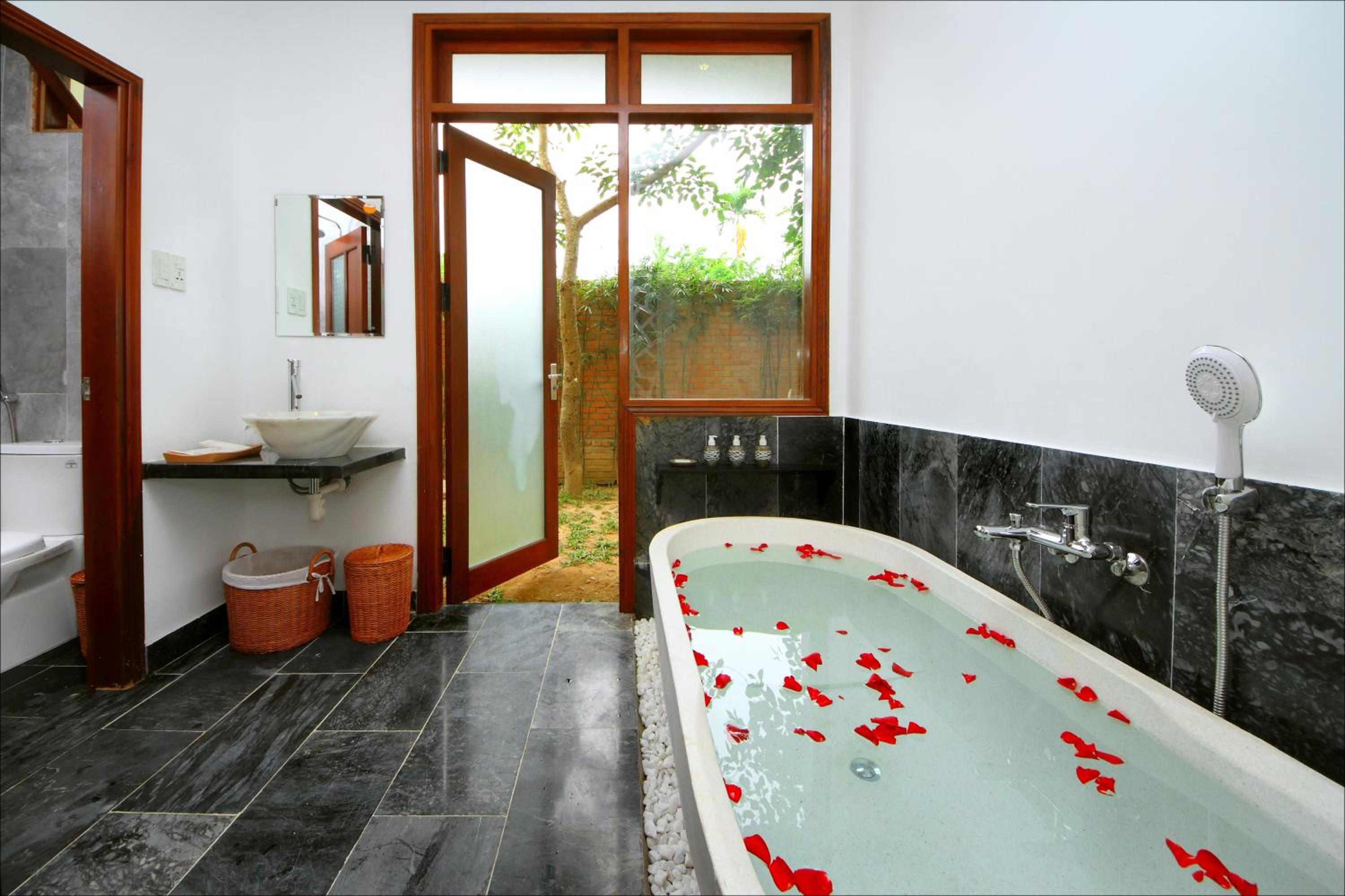 Villa photo 2