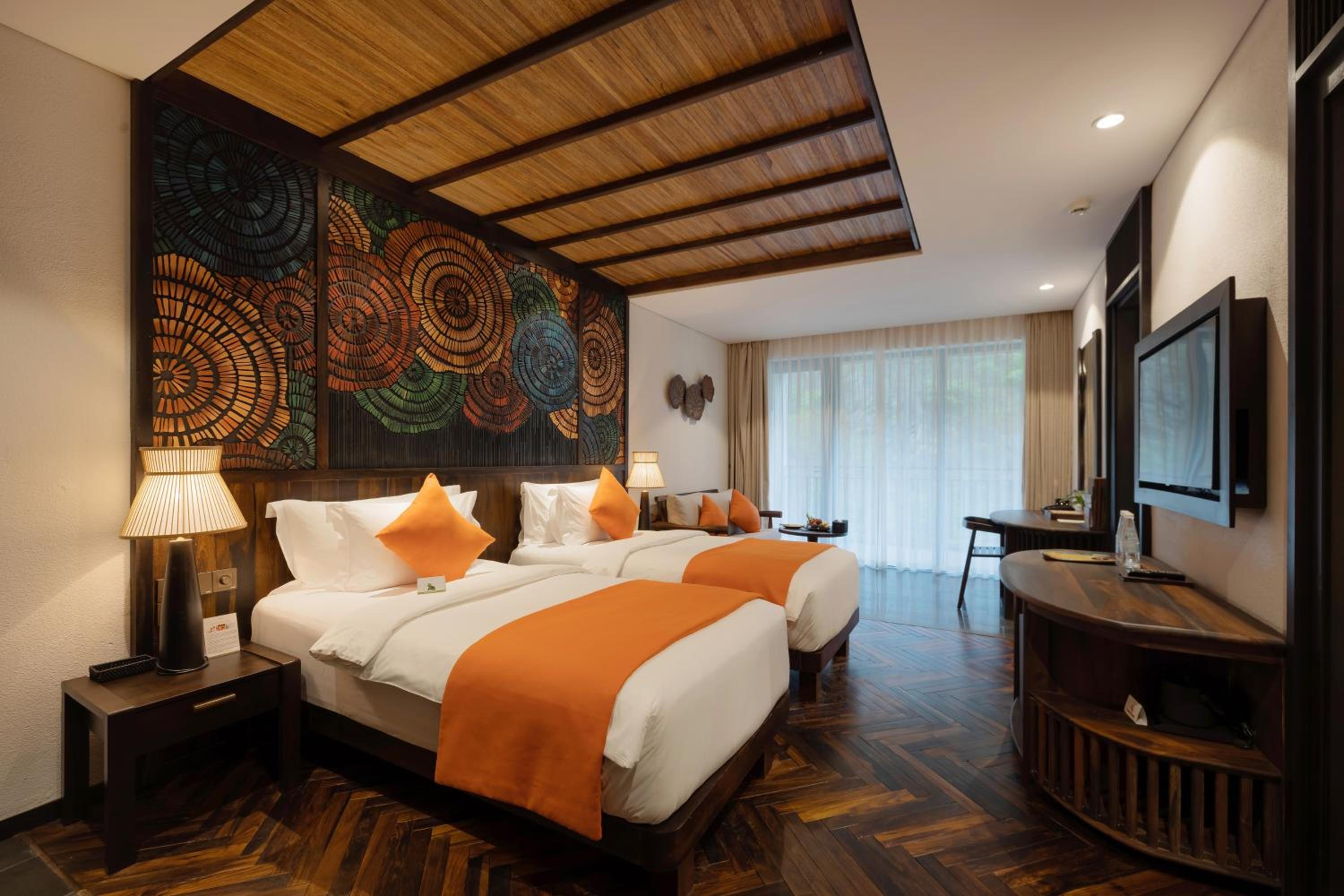 Deluxe Twin Room Garden View With Children Themed Room