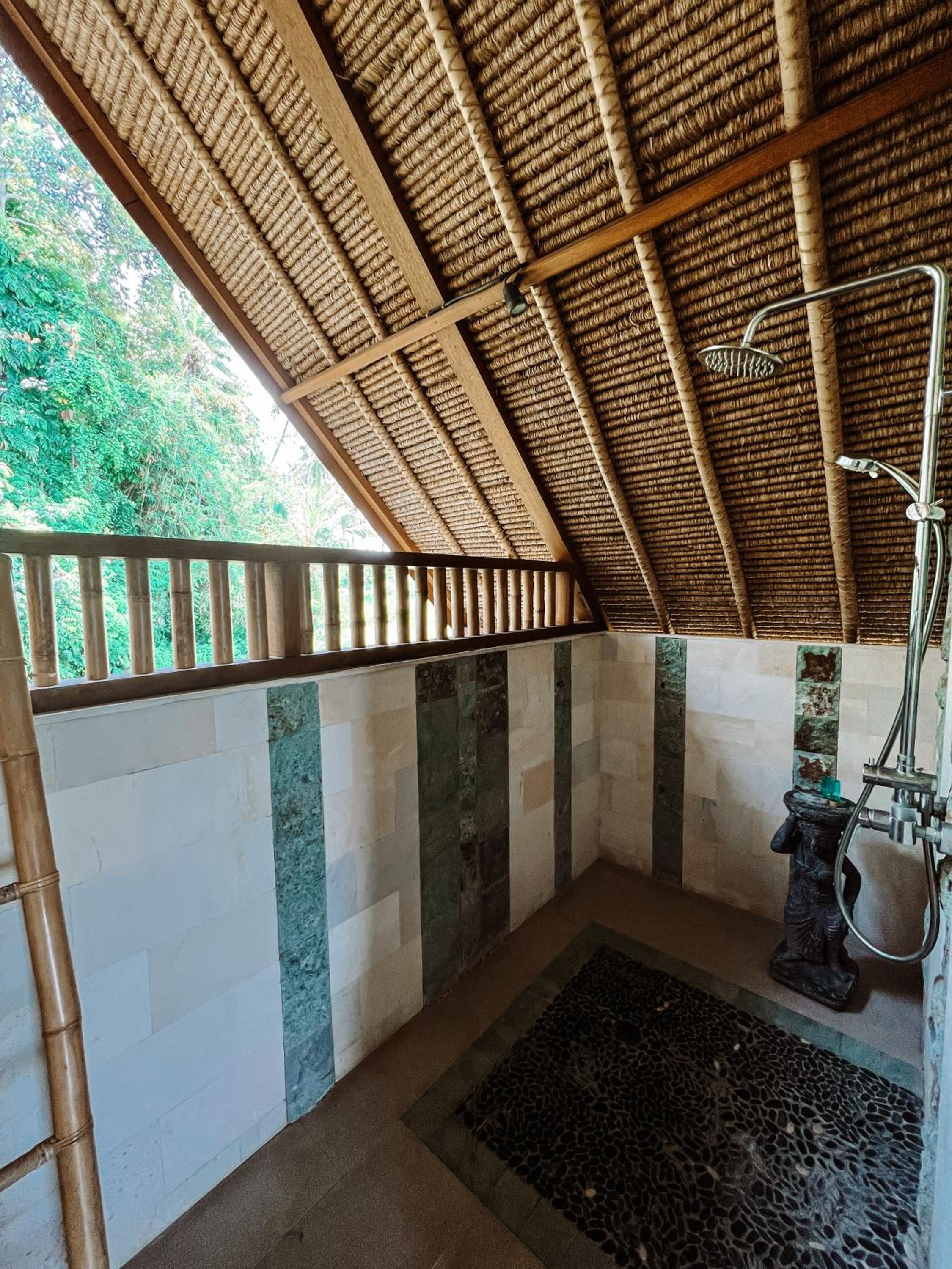 Double Room with Pool View - Photo 8
