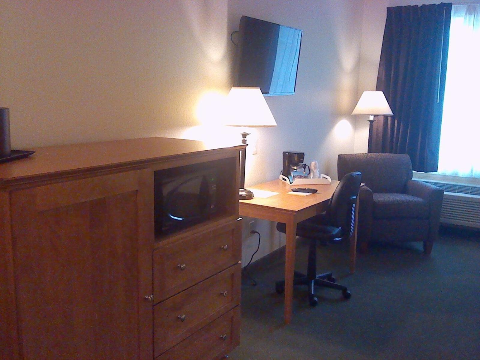 Family Room photo 3