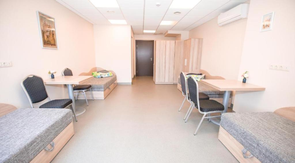 Quadruple Room with Bathroom - Photo 1