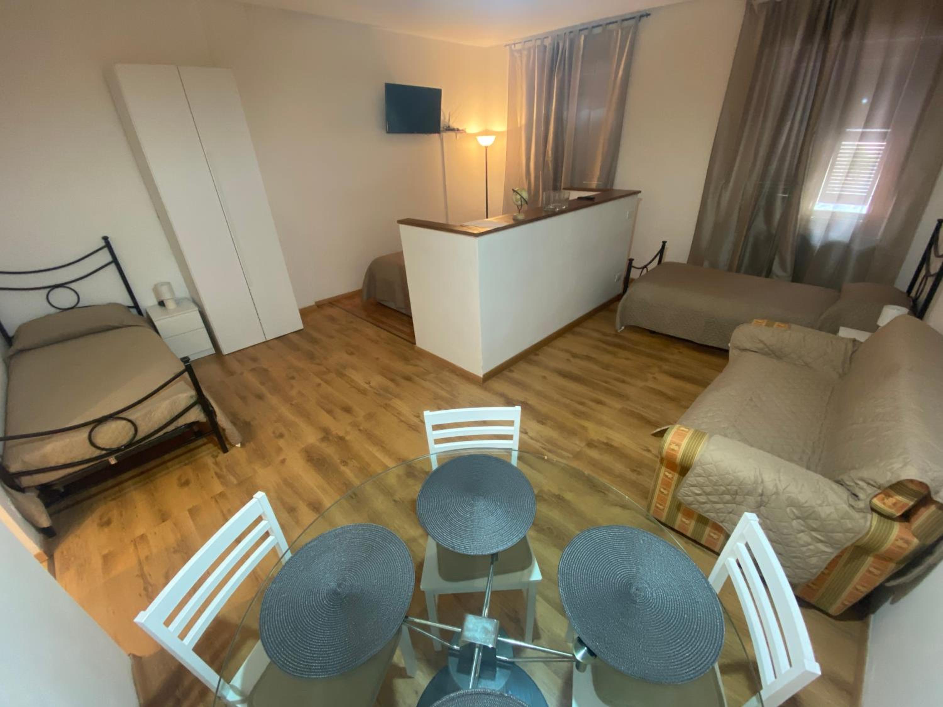 Apartment photo 1