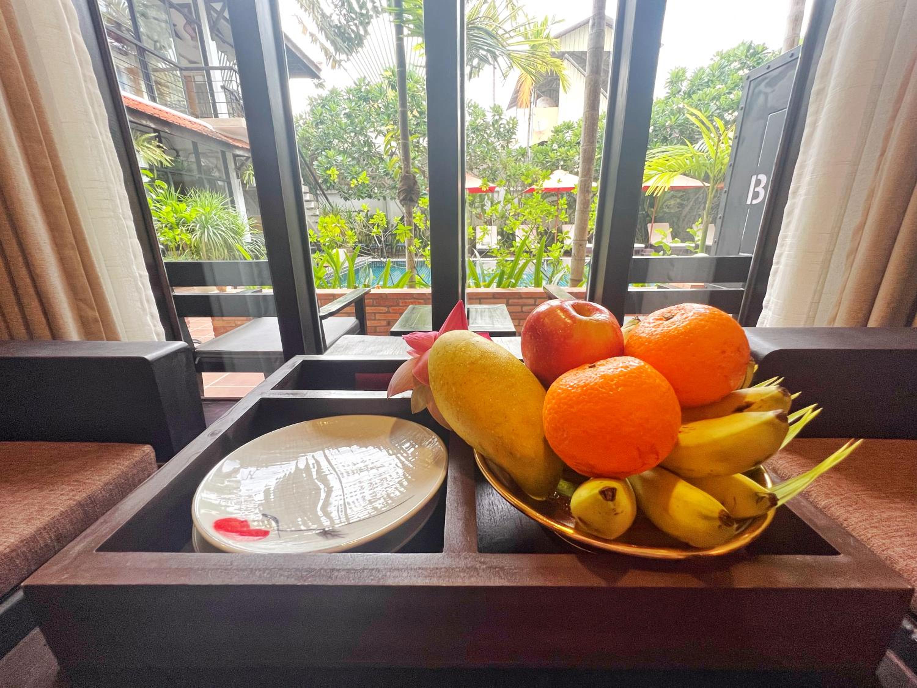 Deluxe Double Pool Access with Balcony - Photo 9