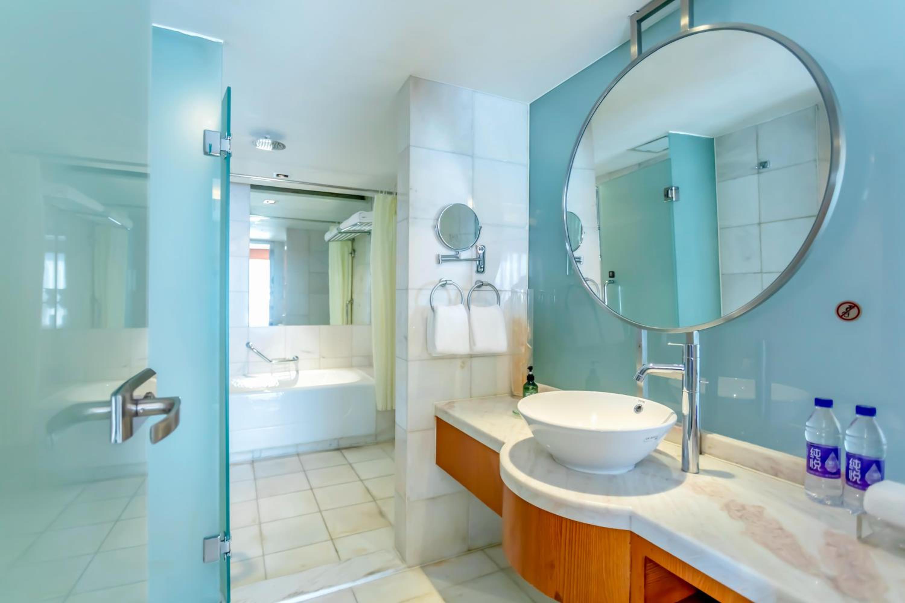 Business Suite - Photo 4