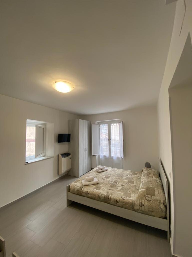 Apartment with Balcony - Photo 1