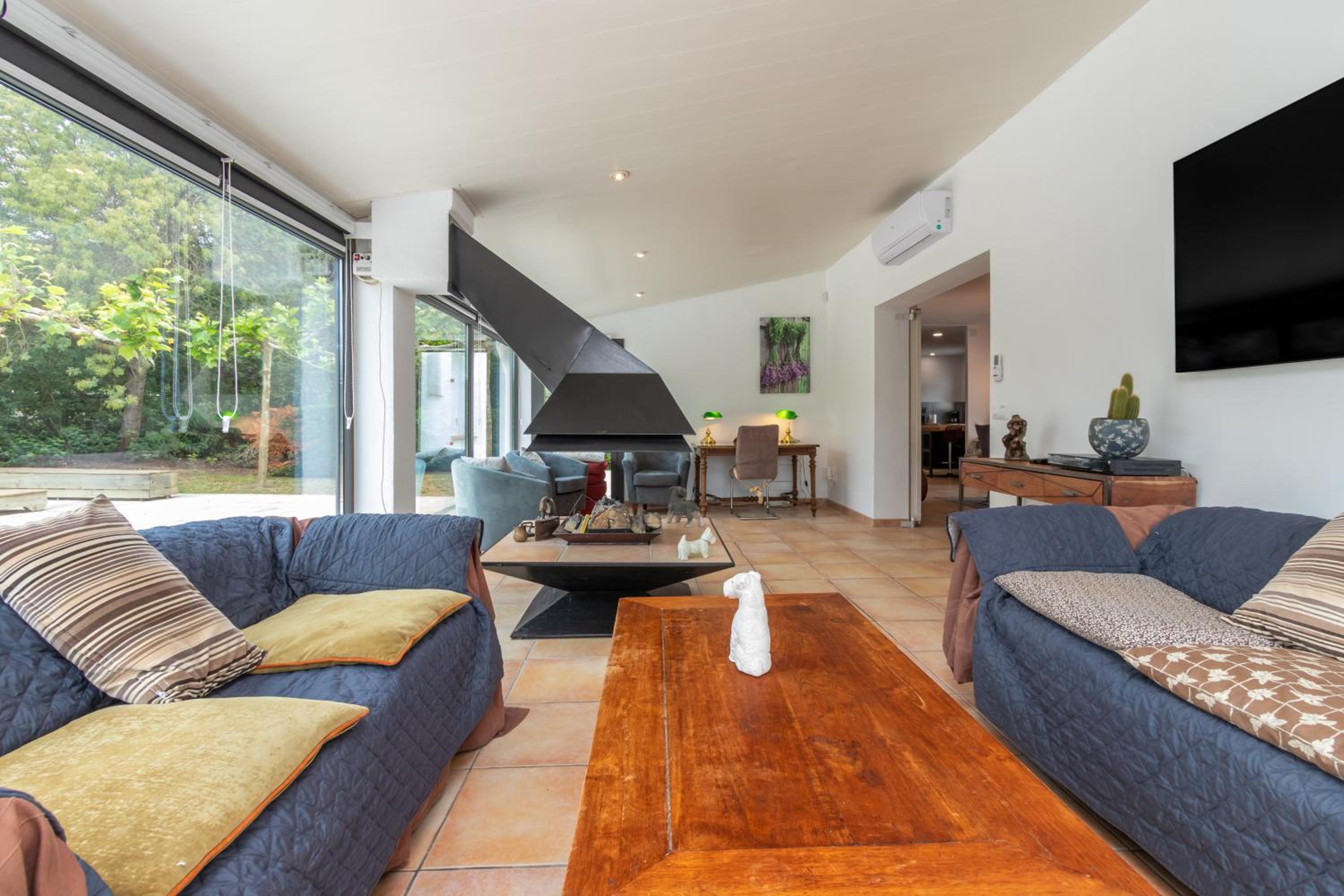 Villa con vistas al jardín