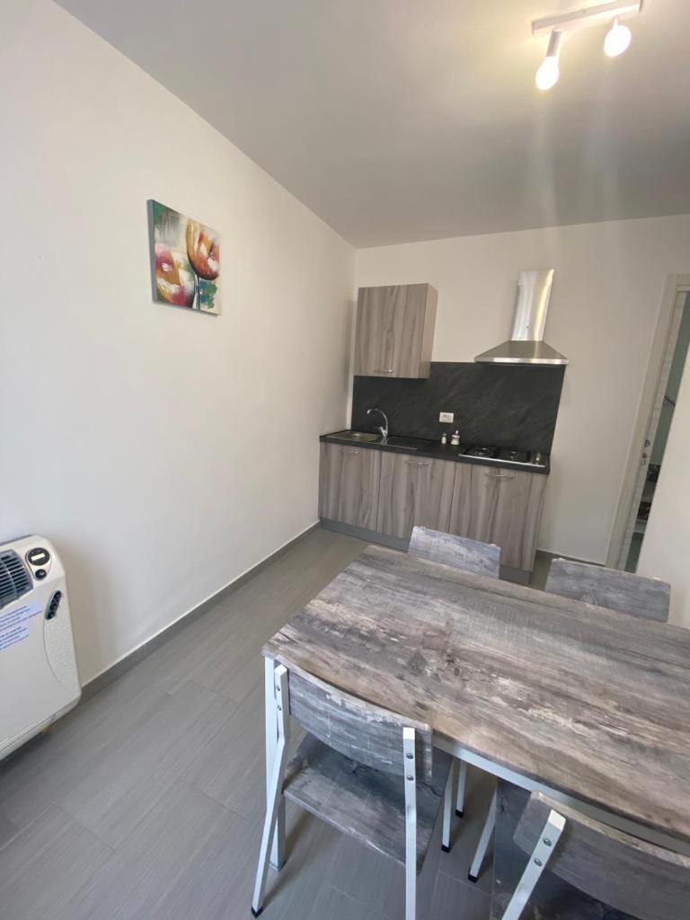 Apartment with Terrace - Photo 2