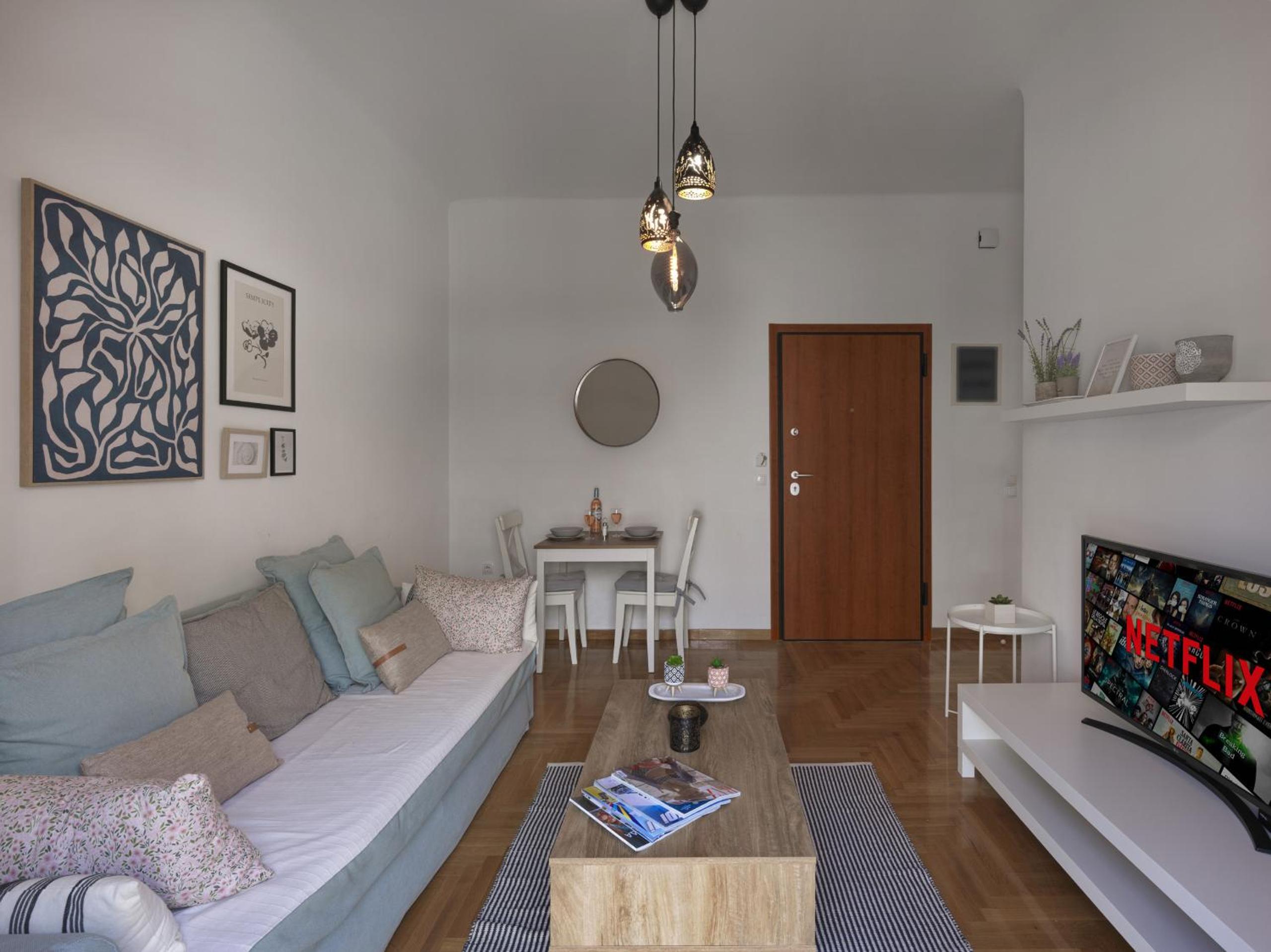 One-Bedroom Apartment