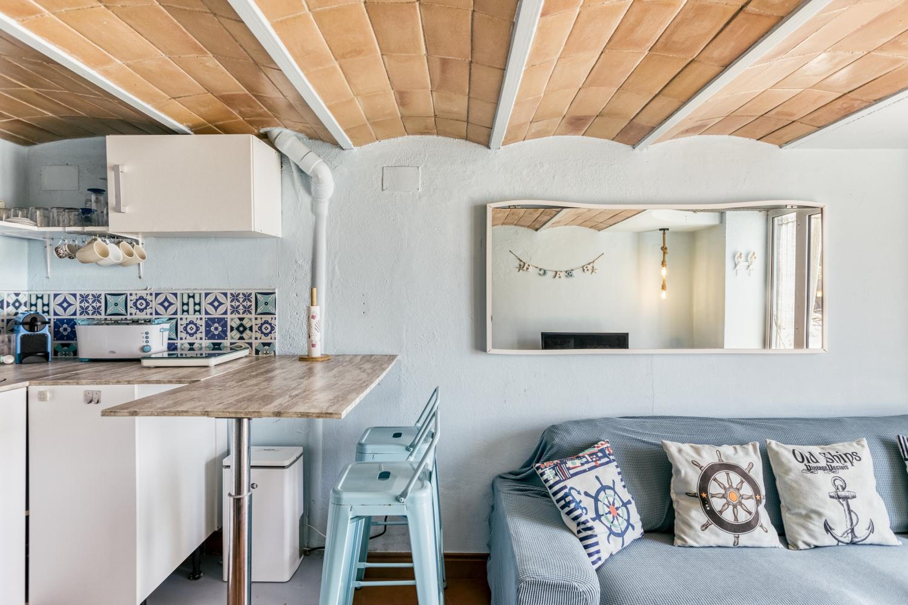 Studio Apartment with Sea View photo 3