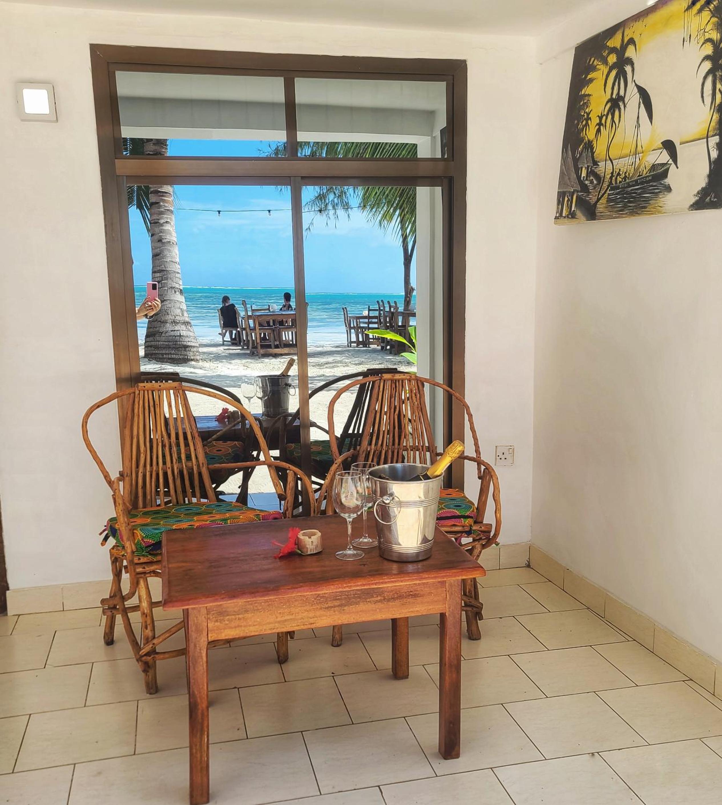 Double Room with Sea View - Photo 5